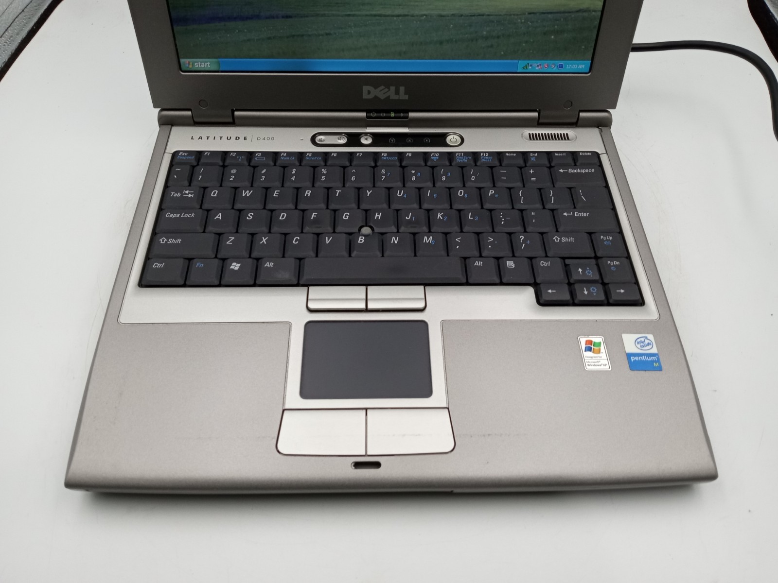 Dell Latitude D400 12.1″ Intel Pentium M 1.5GB RAM 80GB HDD WinXP – READ -RR