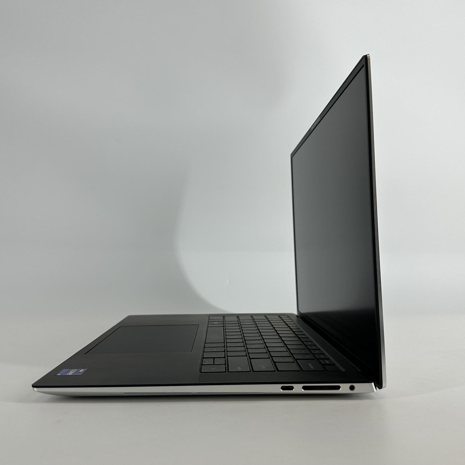 Dell XPS 15 9530 FHD+ 2.6 GHz i9-13900H 16GB 512GB SSD RTX 4070 Very Good