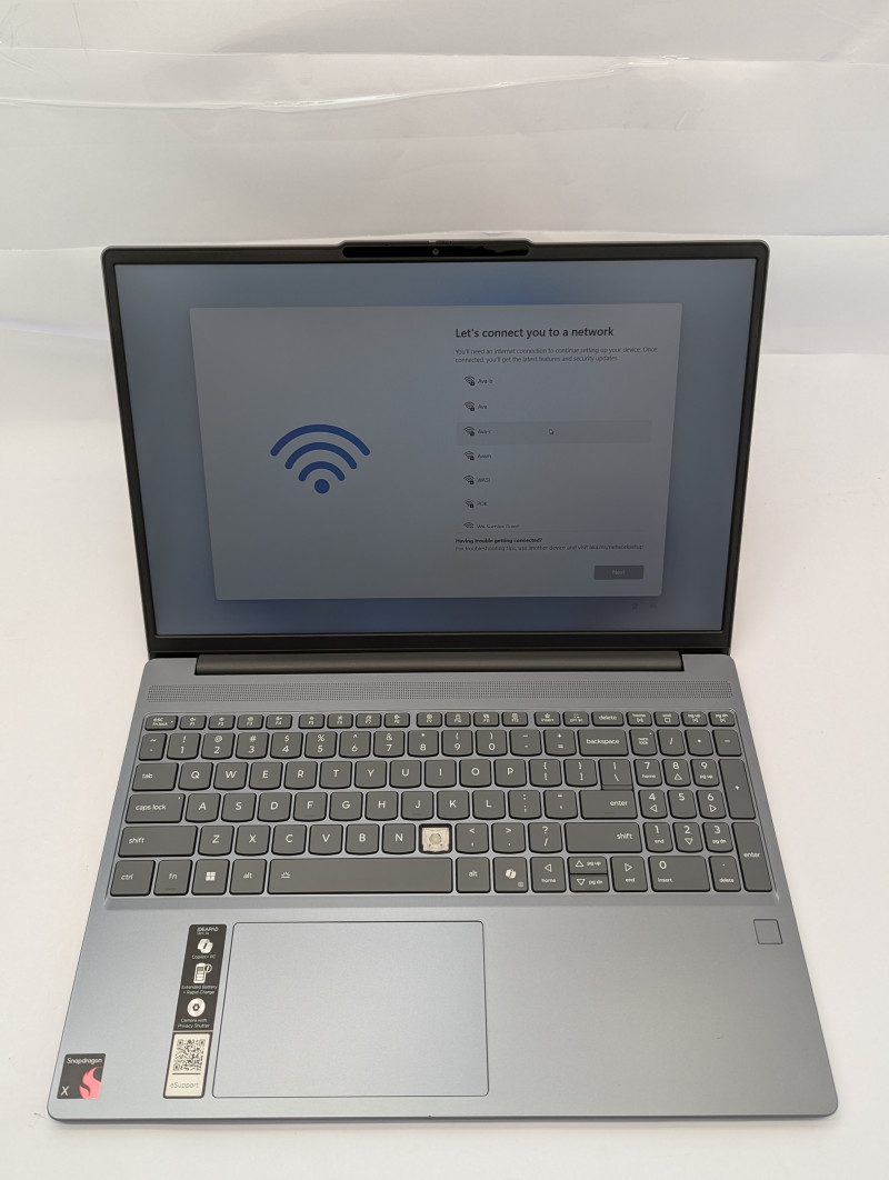 Lenovo IdeaPad Slim 3x Snapdragon X 16GB RAM 1TB SSD 15.6″ Touch 1920×1200 -READ