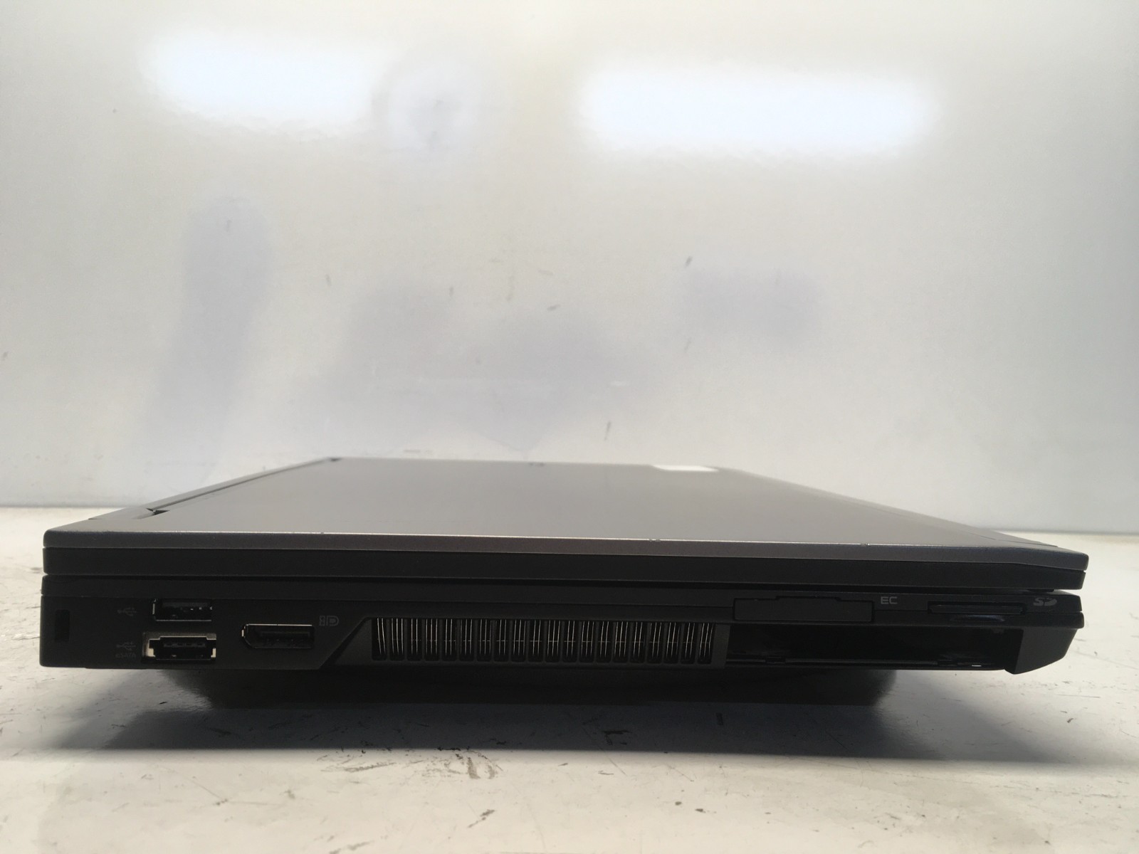 Dell Latitude E6510 Intel i5-M520 2.4GHz 4 GB NO HDD