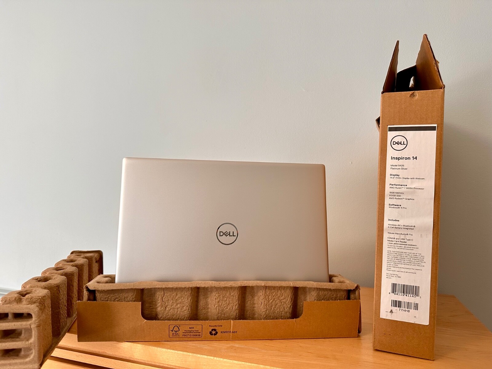Dell Inspiron 5425 14, 512GB, 16GB RAM, AMD Ryzen 7 5825U, AMD Radeon, W11 Pro