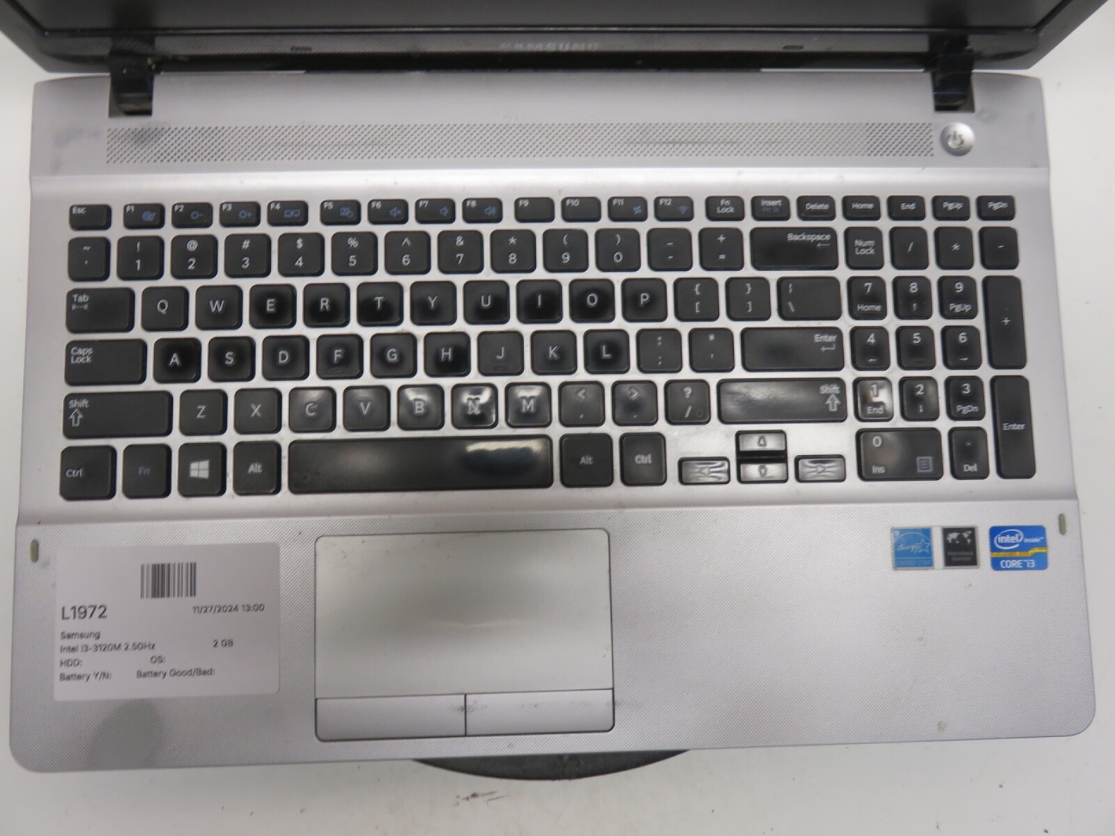 Samsung NP300E5E Intel i3-3120M 2.5GHz 2 GB NO HDD No Batt