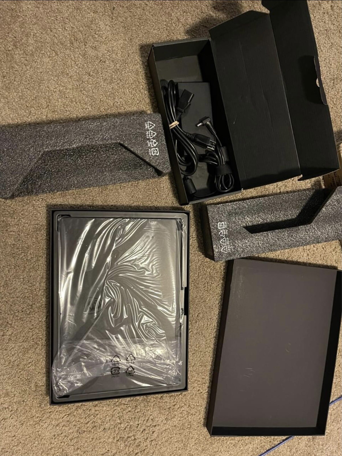 MSI GS66 Stealth 15.6″ (1TB, i7 10th Gen., 16 GB) Nvidia 2070 Max-Q