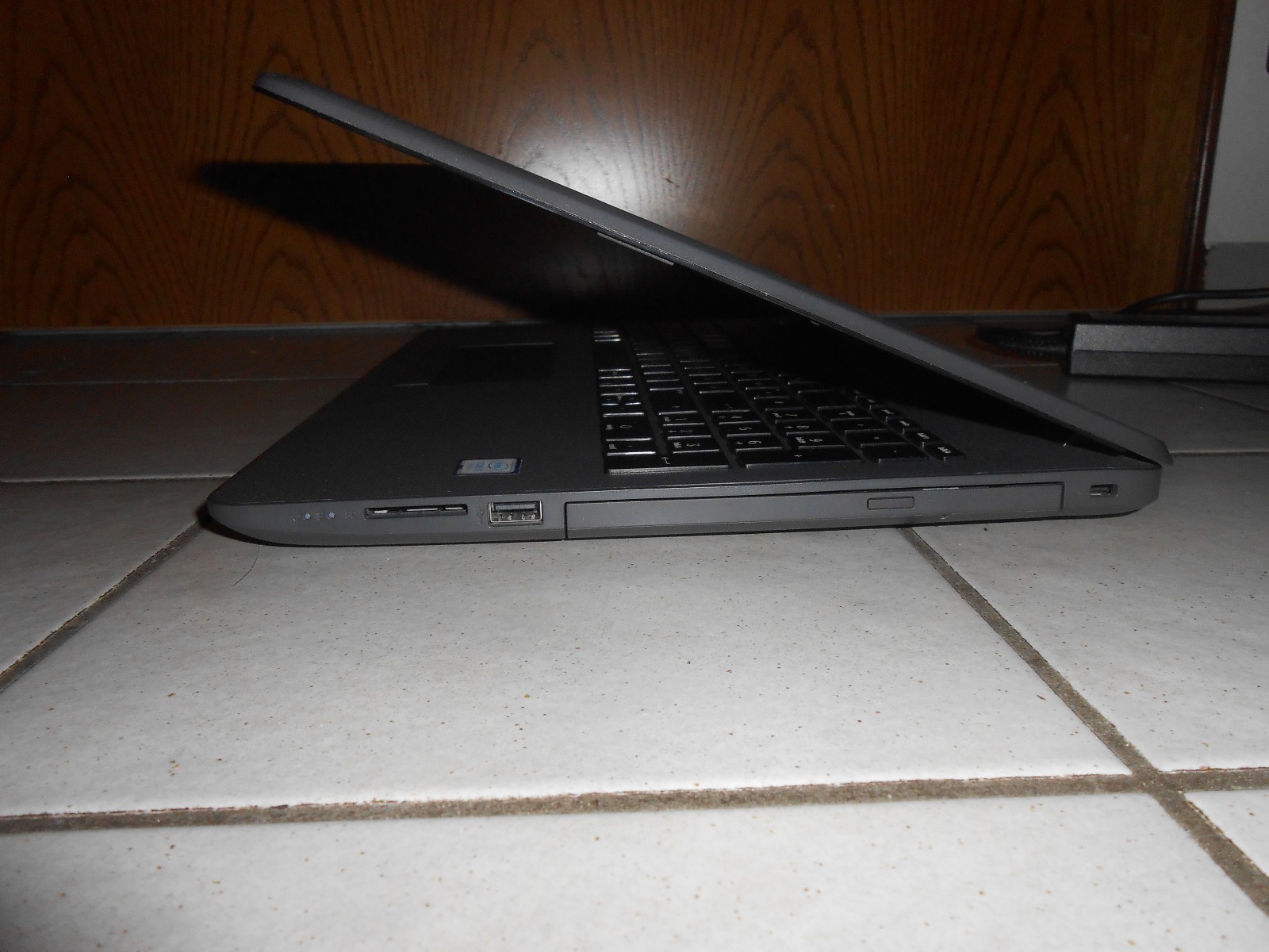 HP 250 G6 i5-7200U 8GB 256GB SSD 15.6″ Full HD