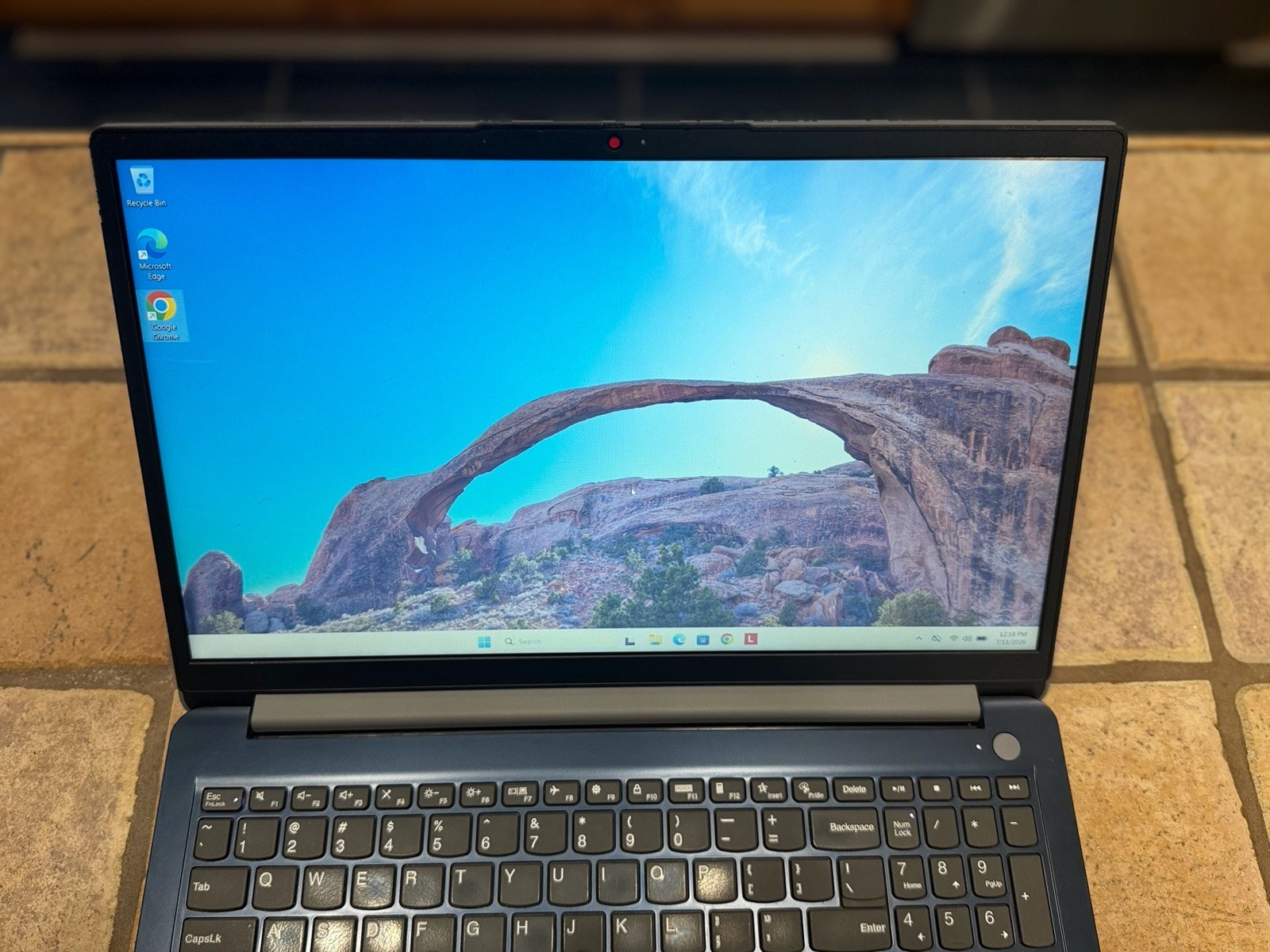 Lenovo Ideapad 1 15AMN7 15.6″ Ryzen 3 7320U 2.4GHz 8GB RAM 256GB SSD W11 Home