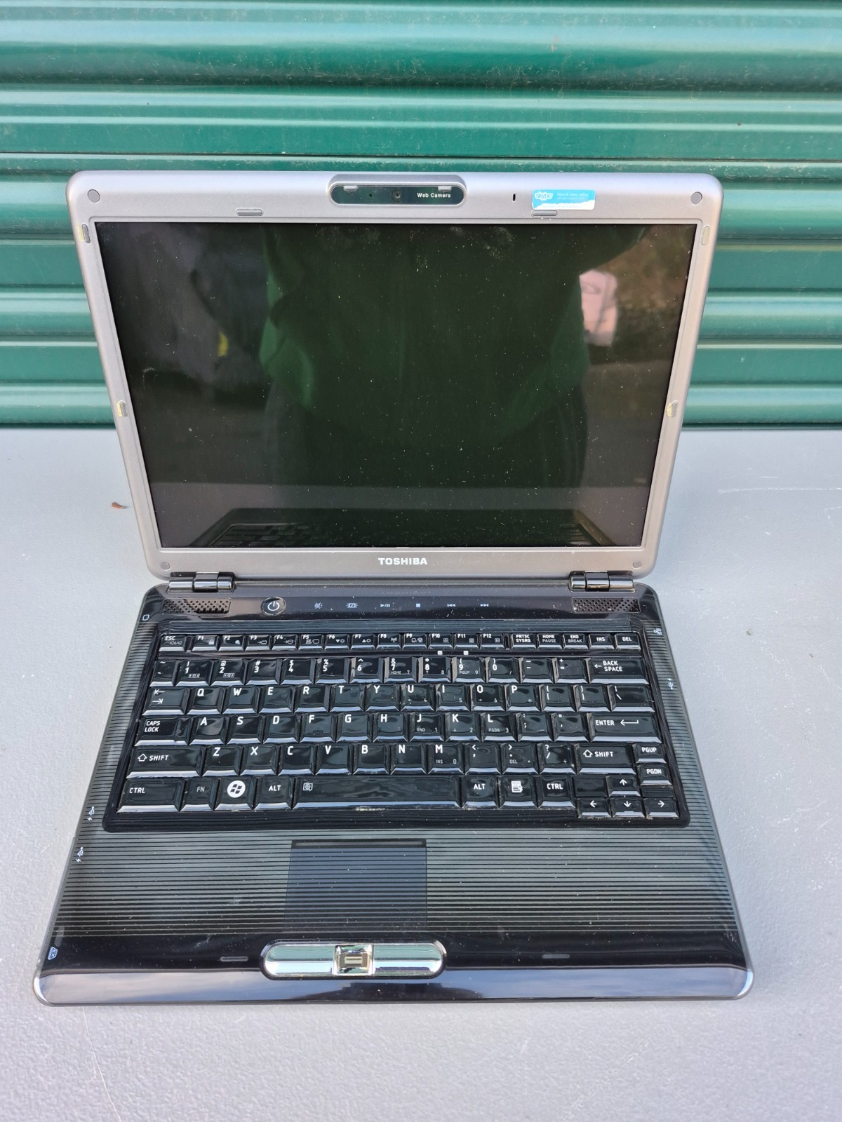 TOSHIBA SATELLITE U400 13.3″ Pentium 2GB No Hard Drive PSU40U-0C901F