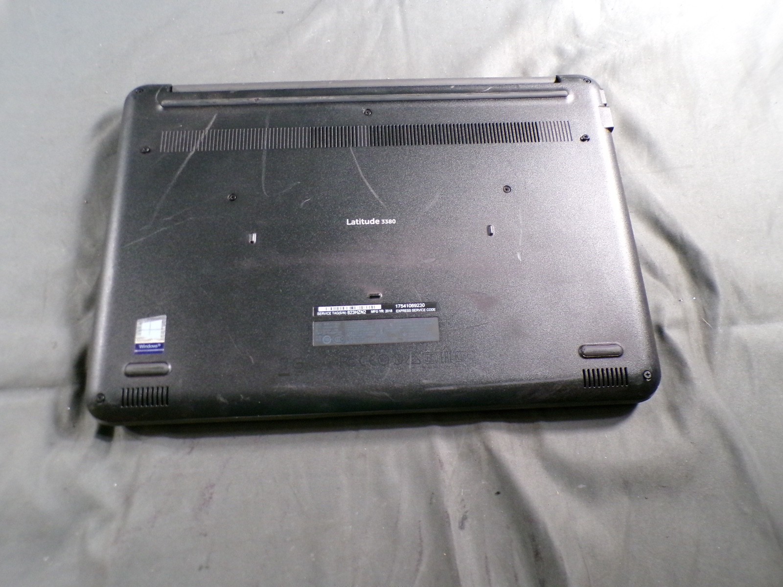 DELL LATITUDE 3380 INTEL CORE i3-6006U 2.00GHZ 8GB RAM **NO HD/ NO CADDIE/ NO OS
