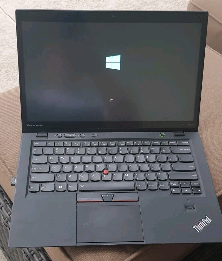 Lenovo 14″ Thinkpad X1 Carbon Intel i7 – 3667U 2.0GHz 8GB RAM 256GB Window10pro