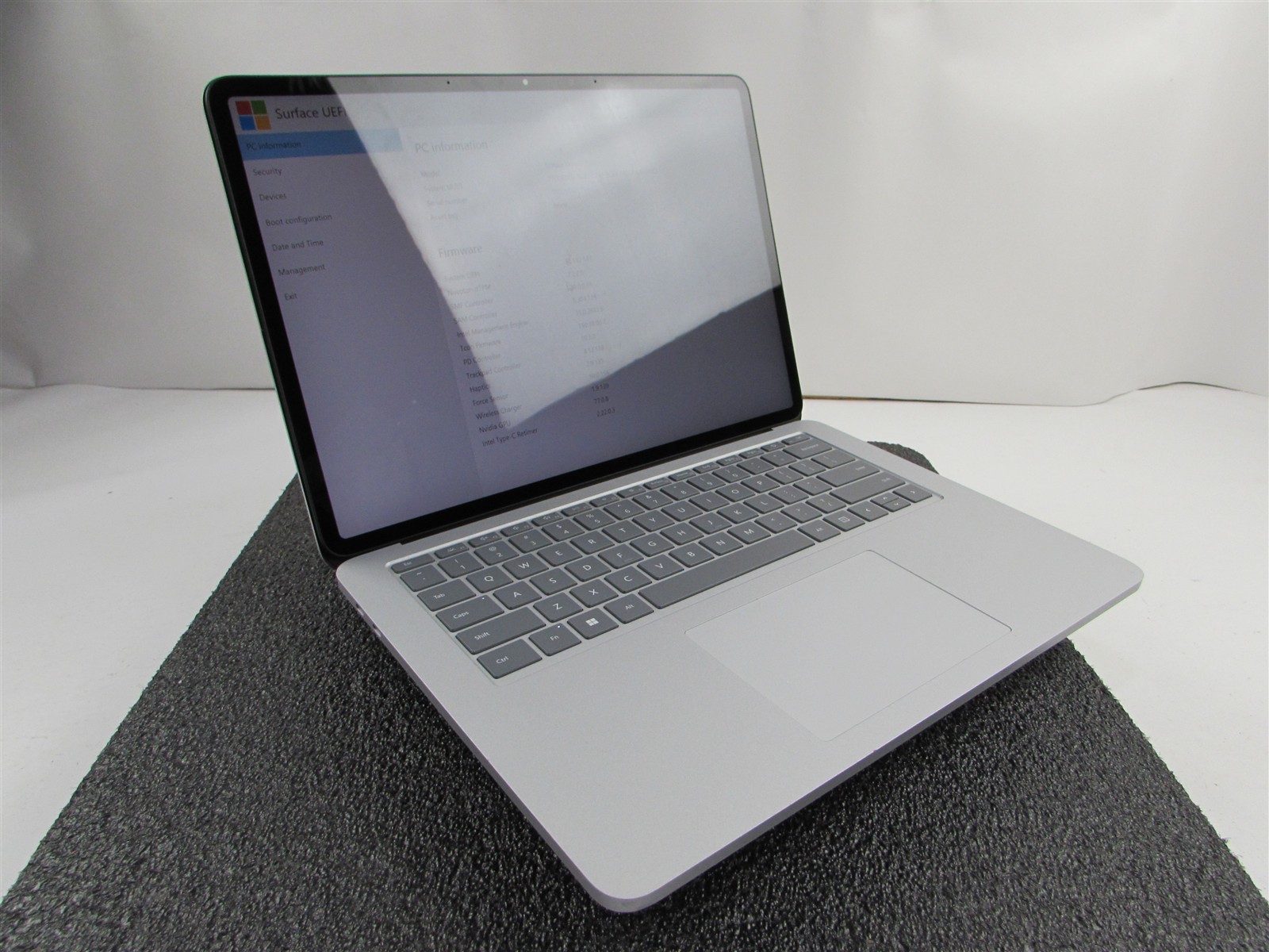 Microsoft Surface Laptop Studio 1964 i7-11370H 1TB SSD 32GB RTX A2000 *No A/C*