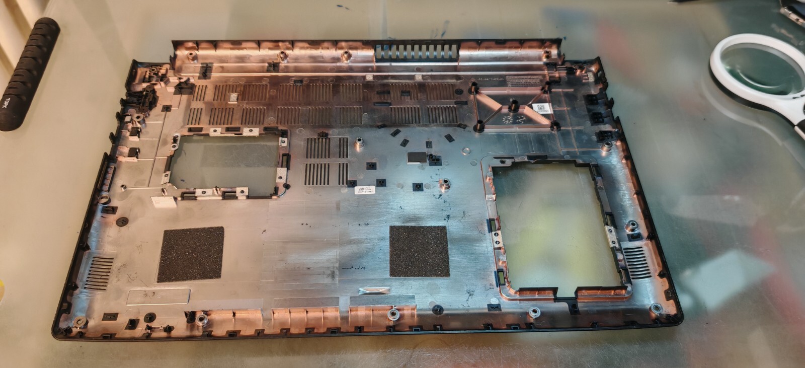 ACER A515-51 A515-41 A615-51 BOTTOM CASE AP20X000300