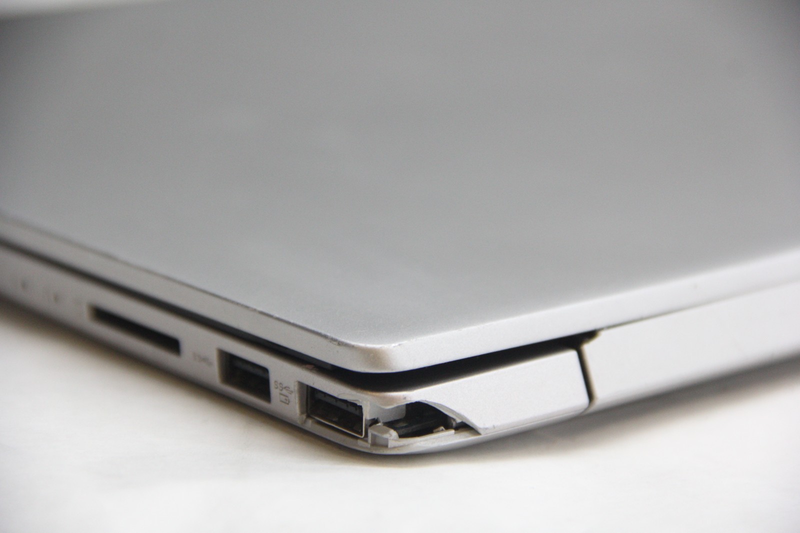 Lenovo IdeaPad 340-15IIL | i5-1035G1, 8GB Ram, 256GB NVMe, Win11P /Grade C-Read