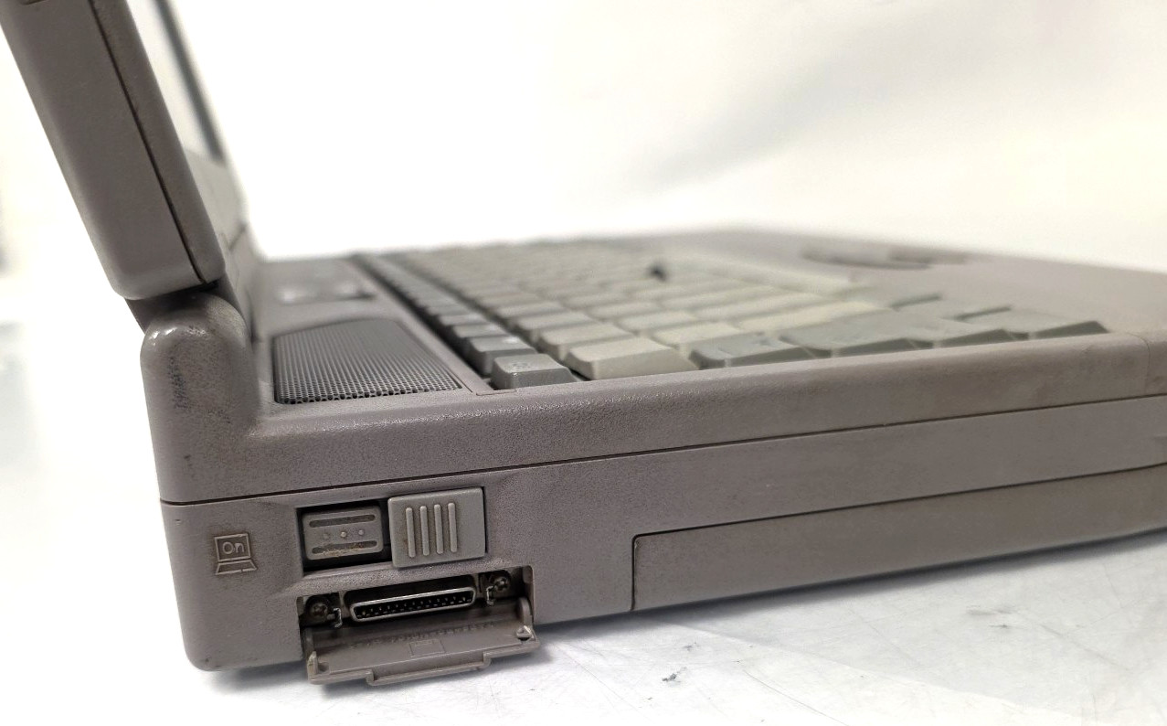 Toshiba Satellite Pro 460CDX | Vintage Laptop |No HDD| PR1251U VCD| Parts/Repair