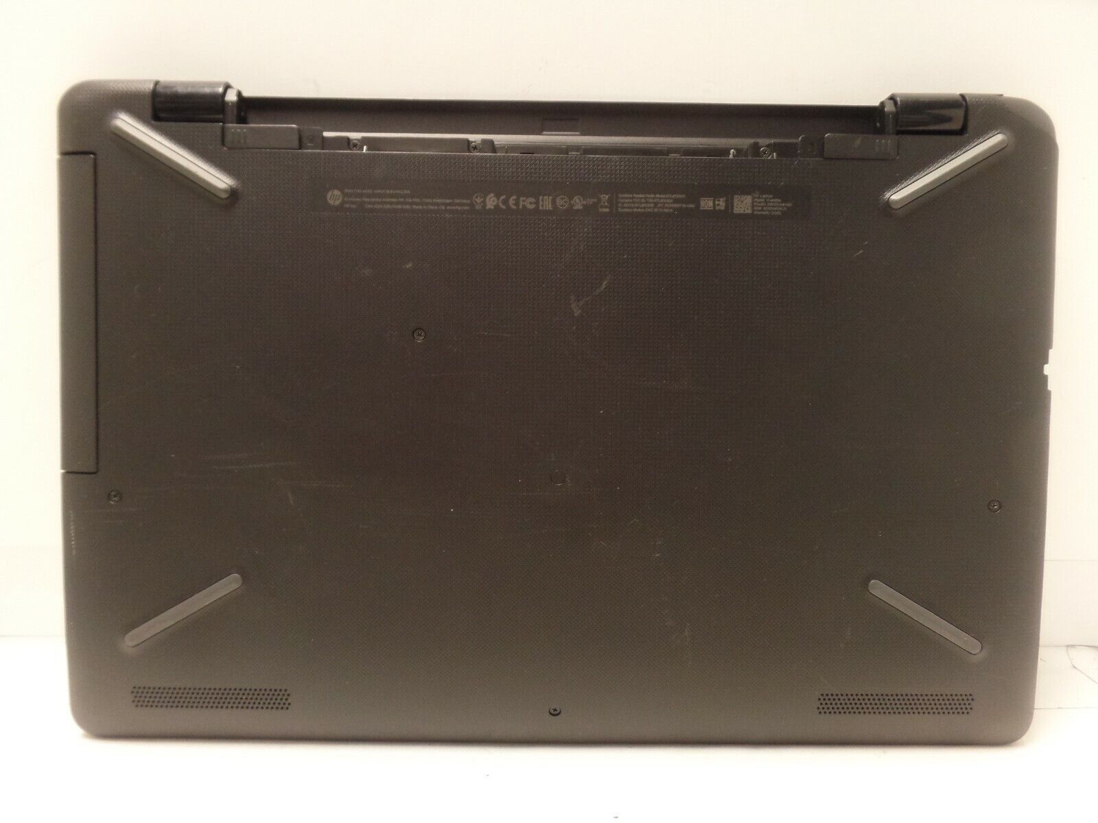 17″ HP 17-AK061NR 3.0GHz AMD A9-9420 8GB 1TB WIN 10 **COSMETIC DAMAGE**