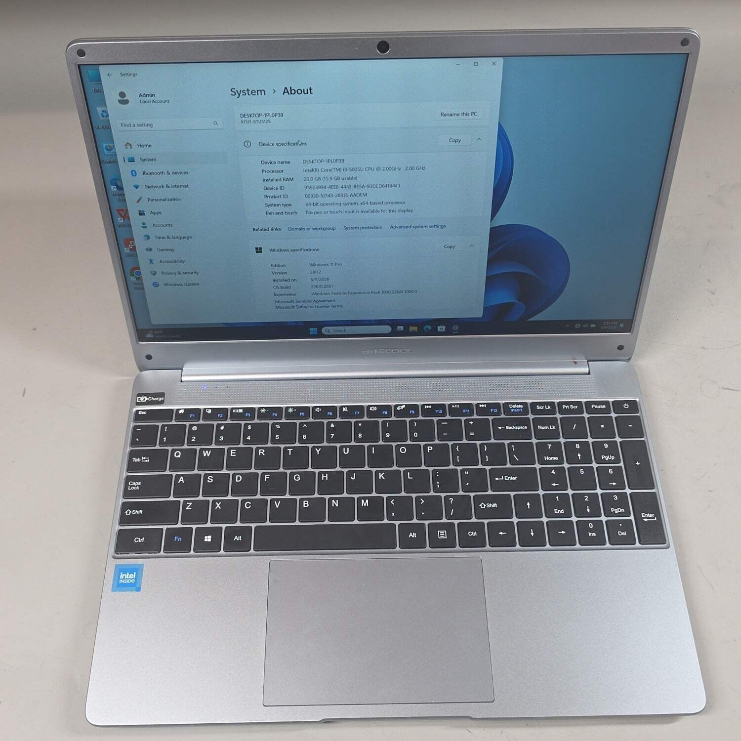 BiteCool Nikobook 15.6″ i3-5005U 2.0GHz 16GB RAM 512GB SSD