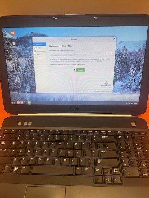Dell Laptop Linux Mint Cinnamon 8GB Ram,New Fast 256GB SSD Drive,Year Warranty