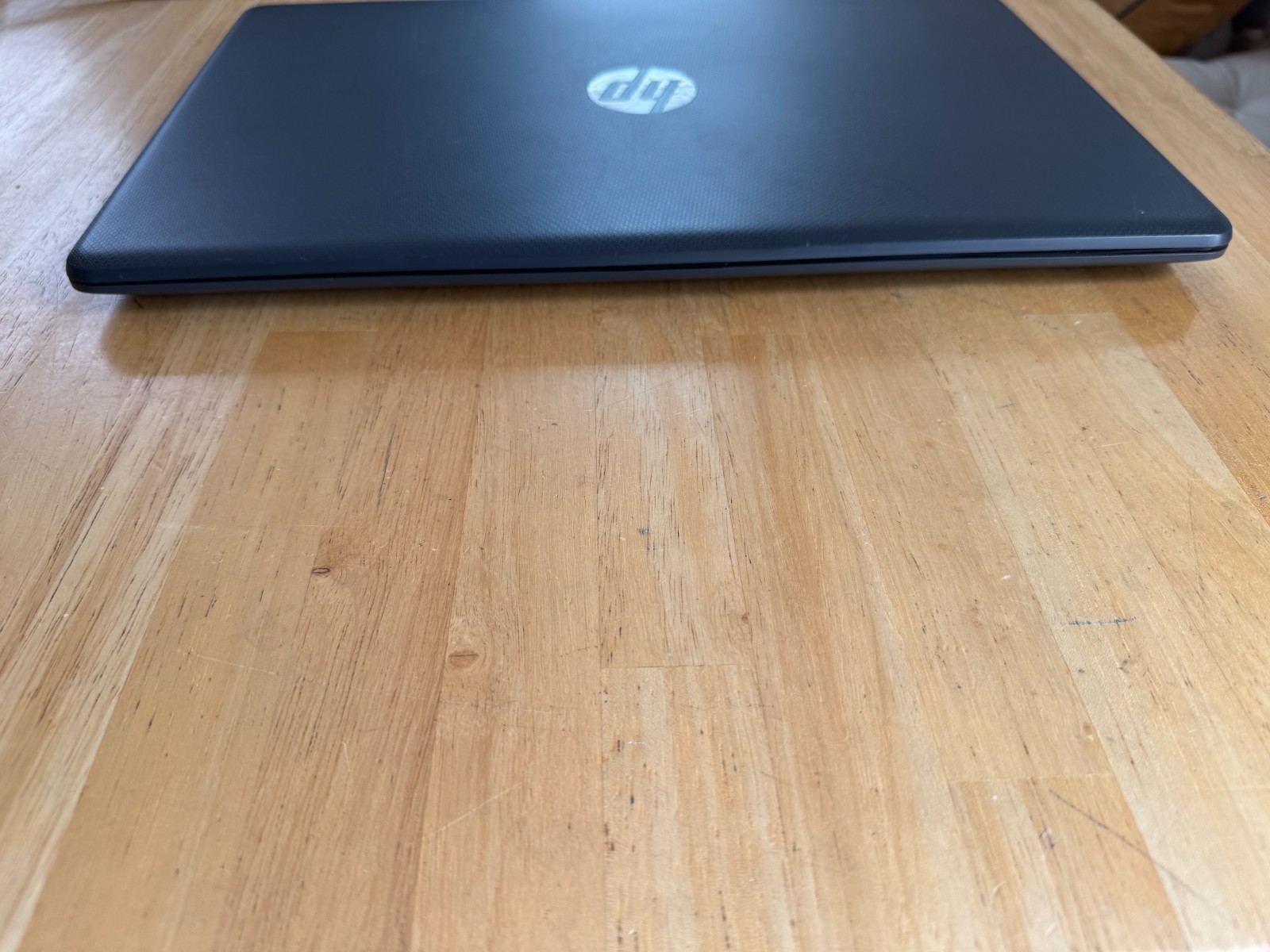 HP 17-by1022cl laptop p 17.3″ 1.6GHz i5-8265U 8GB RAM 240GB NVMe SSD HDD WIN 11