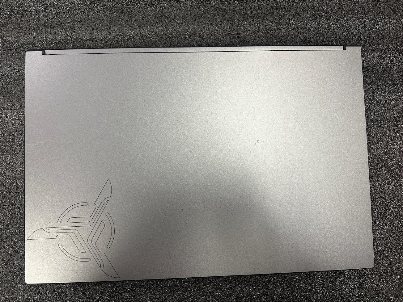 Skytech Gaming Lumi Laptop: Intel i5-13420H, RTX 3050, 1TB,16GB *AS IS BROKEN*