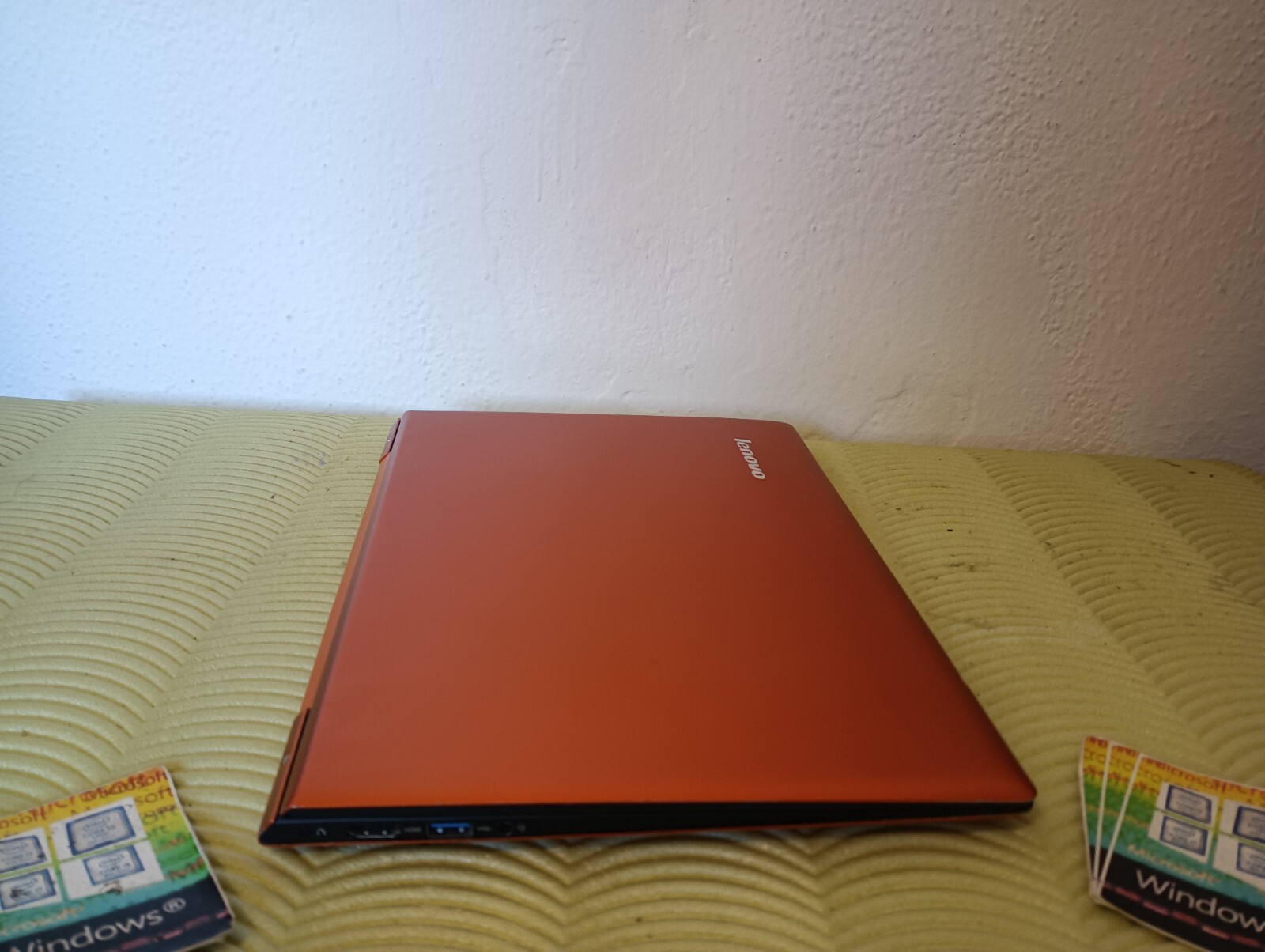 LENOVO IDEAPAD U330p 13.3″ 128gb m2 8GB I5-4210U WINDOWS 11 KEYS ILLUMINATED