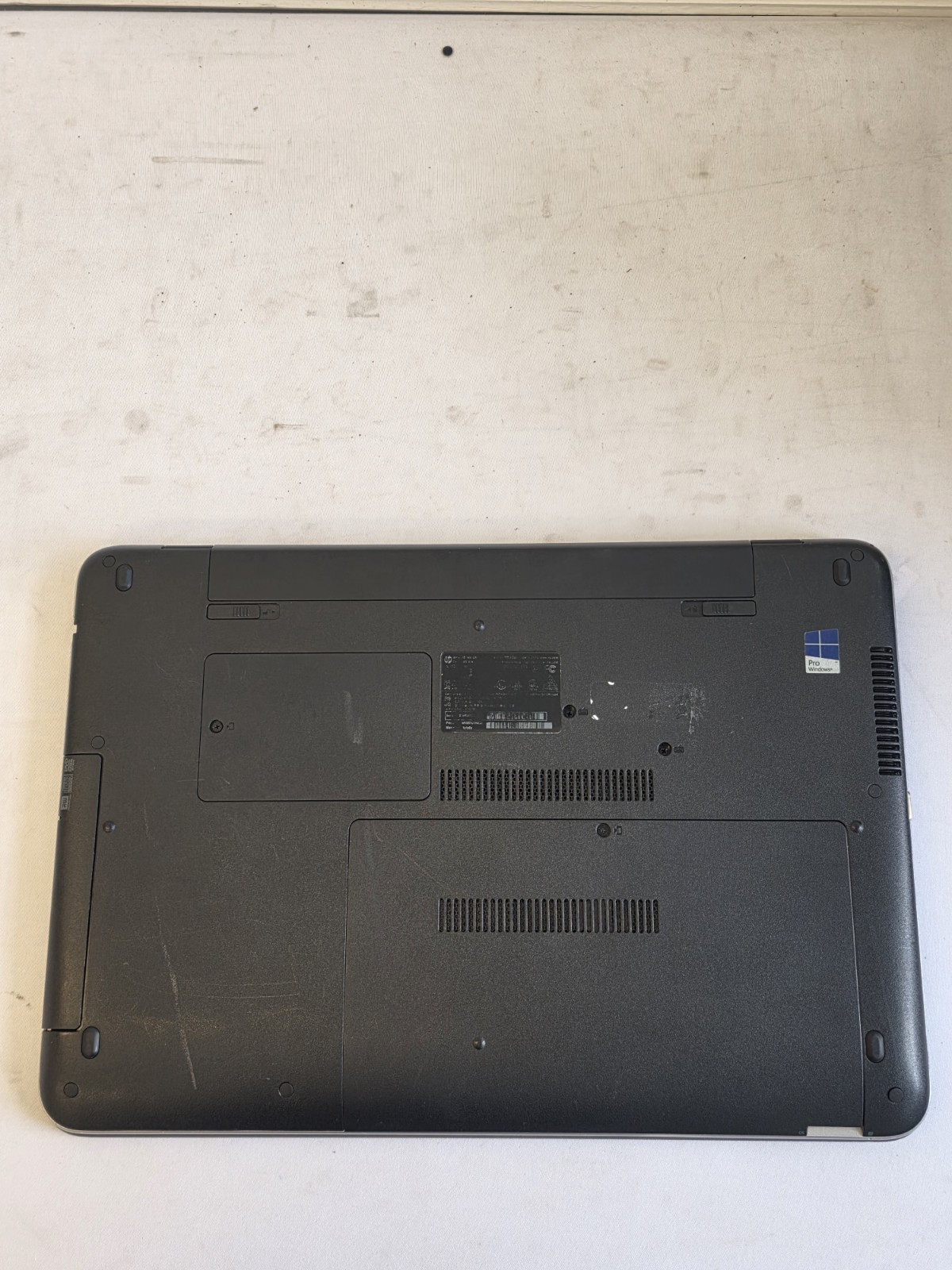 HP ProBook 470 G3 Laptop – Intel i5-6200u 8GB RAM 1TB HDD BAD BATT Win 10 – READ