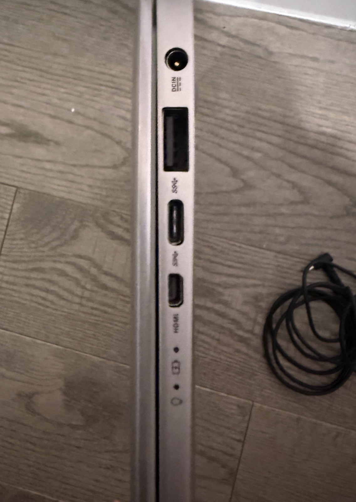 ASUS Notebook UX330U 13.3″ Laptop i5 8th Gen 256GB SSD 8GB RAM