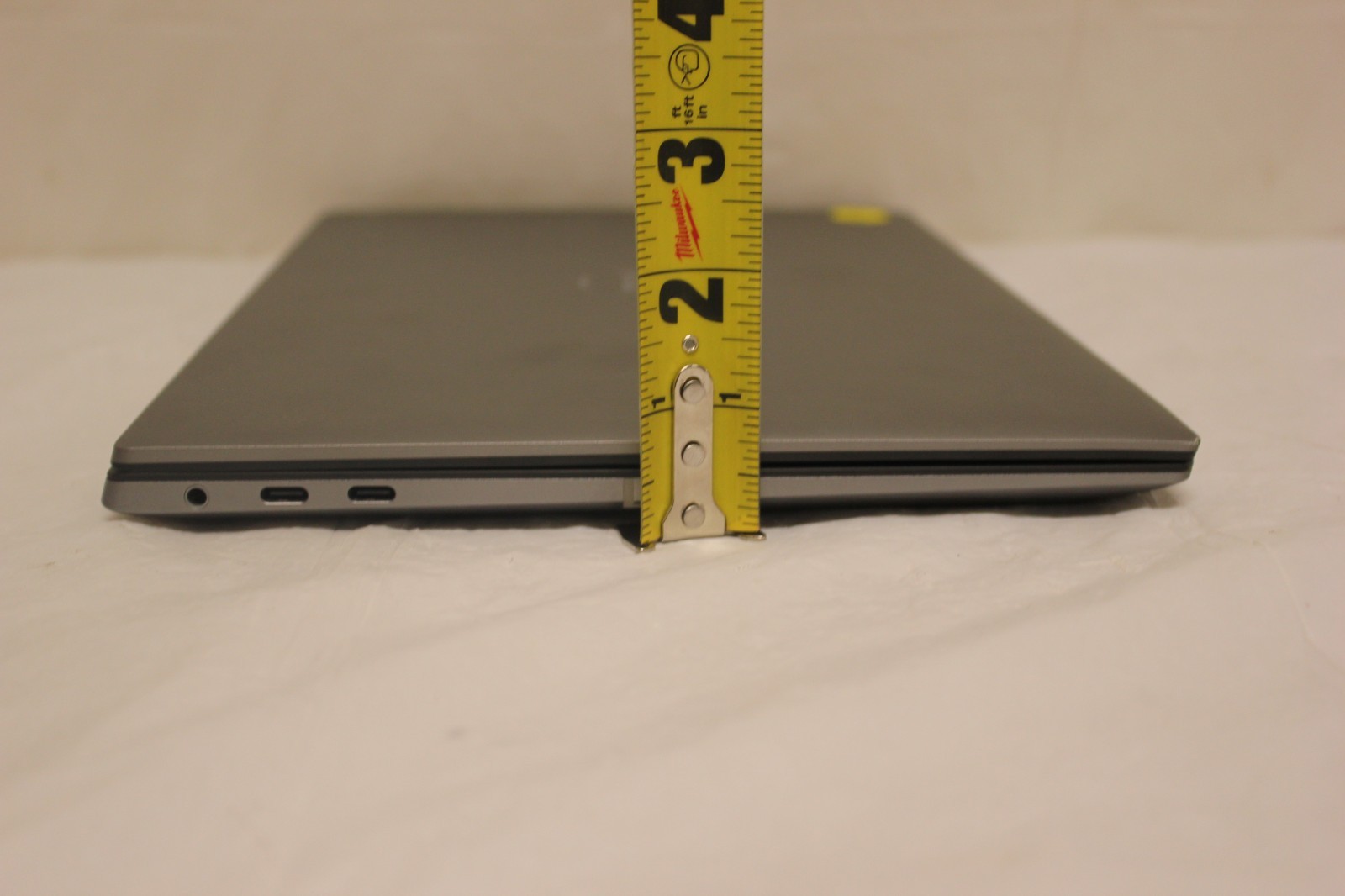 Dell Precision 5490 14″ Core Ultra 7 165H 3.8GHz 32GB RAM 1TB SSD RTX 2000 D2