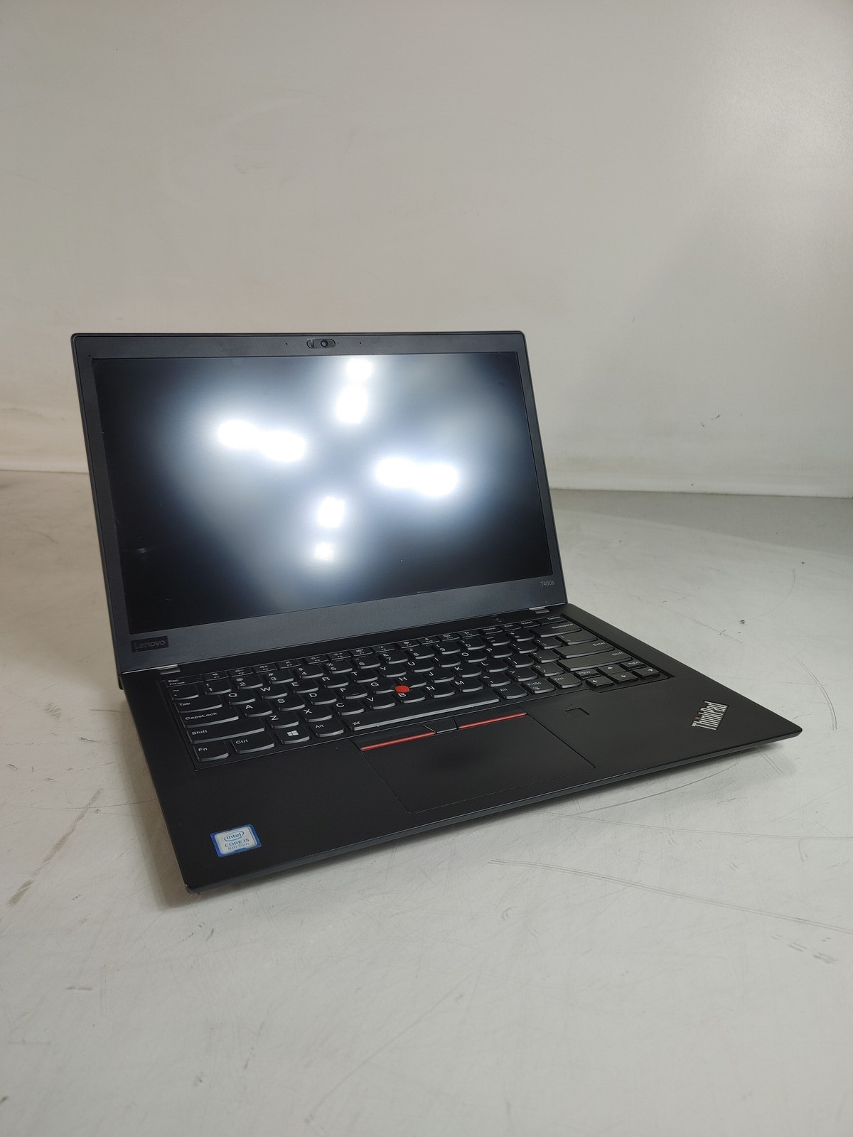 Lenovo ThinkPad T480s Core i5-8250U 1.60 GHz 16 GB DDR4 No HDD
