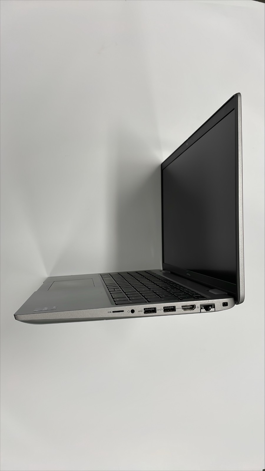 Dell Latitude 5540 i7 1370P, 1TB, 16GB, 15.6″ FHD No OS Nvidia GeForce MX550