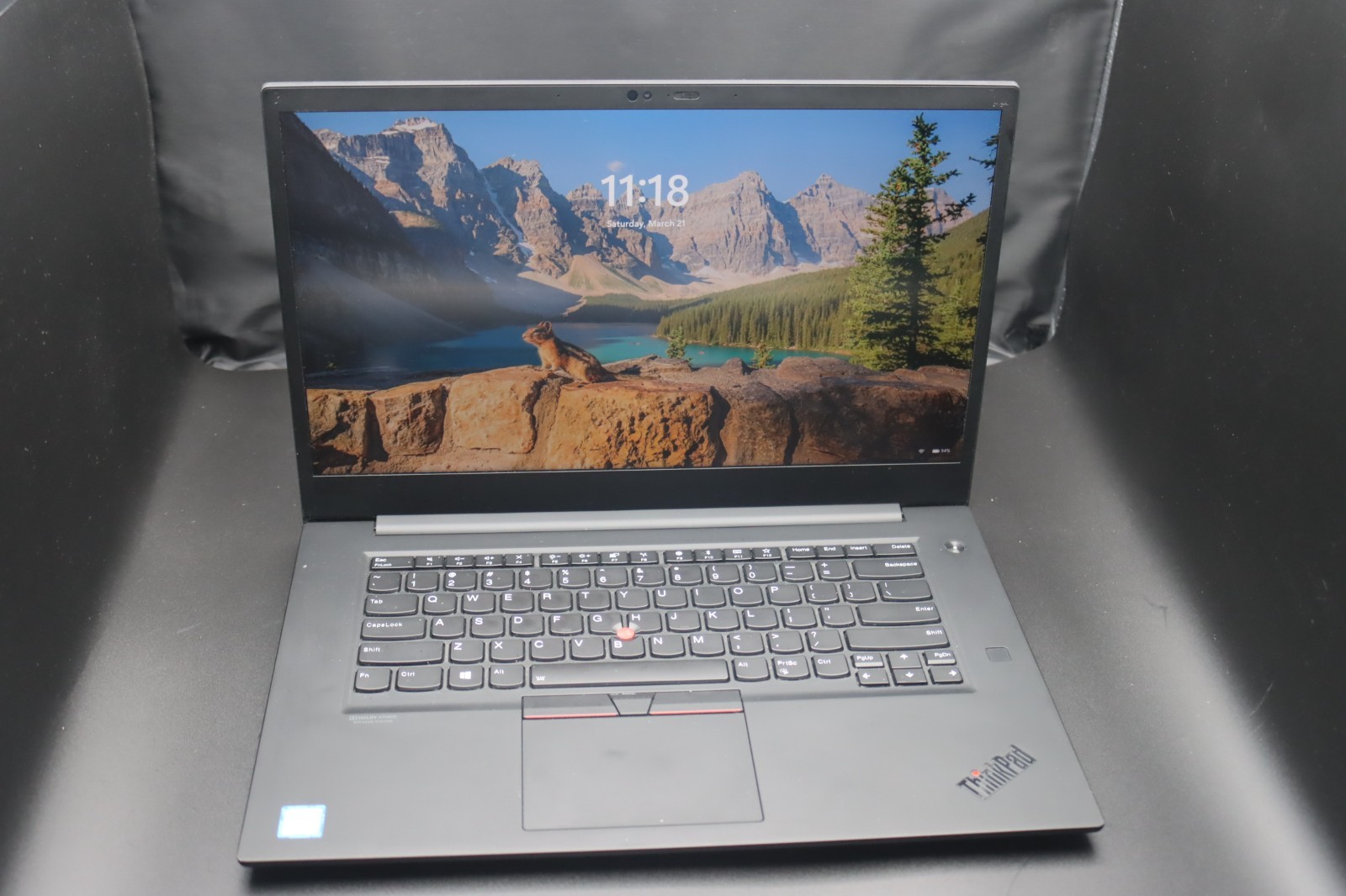 Lenovo ThinkPad P1 Gen 2 15.6″ i7-9850H 2.60Ghz 16GB 500GB NVIDIA Quadro T1000