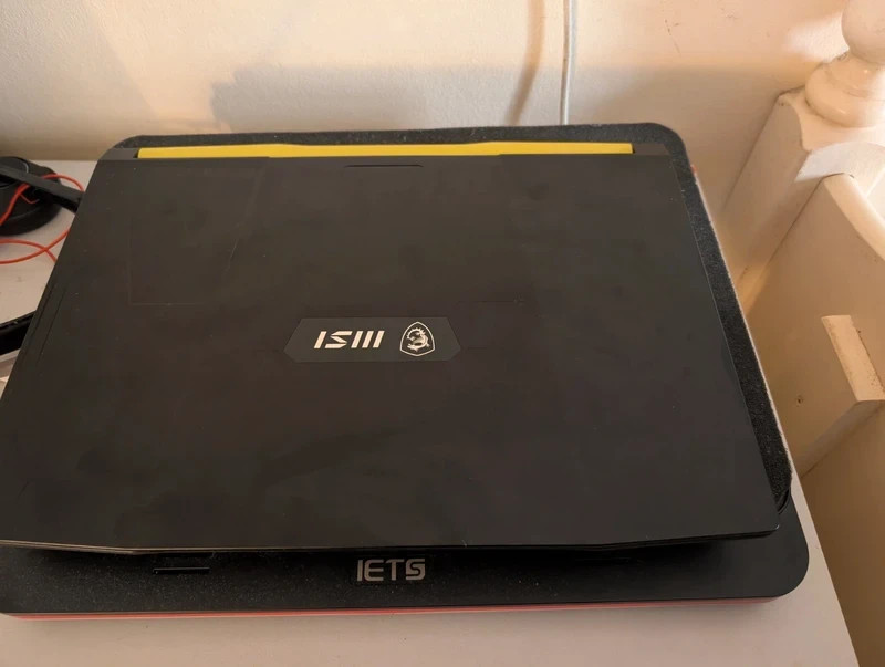 MSI Crosshair 15 B12UGZ
