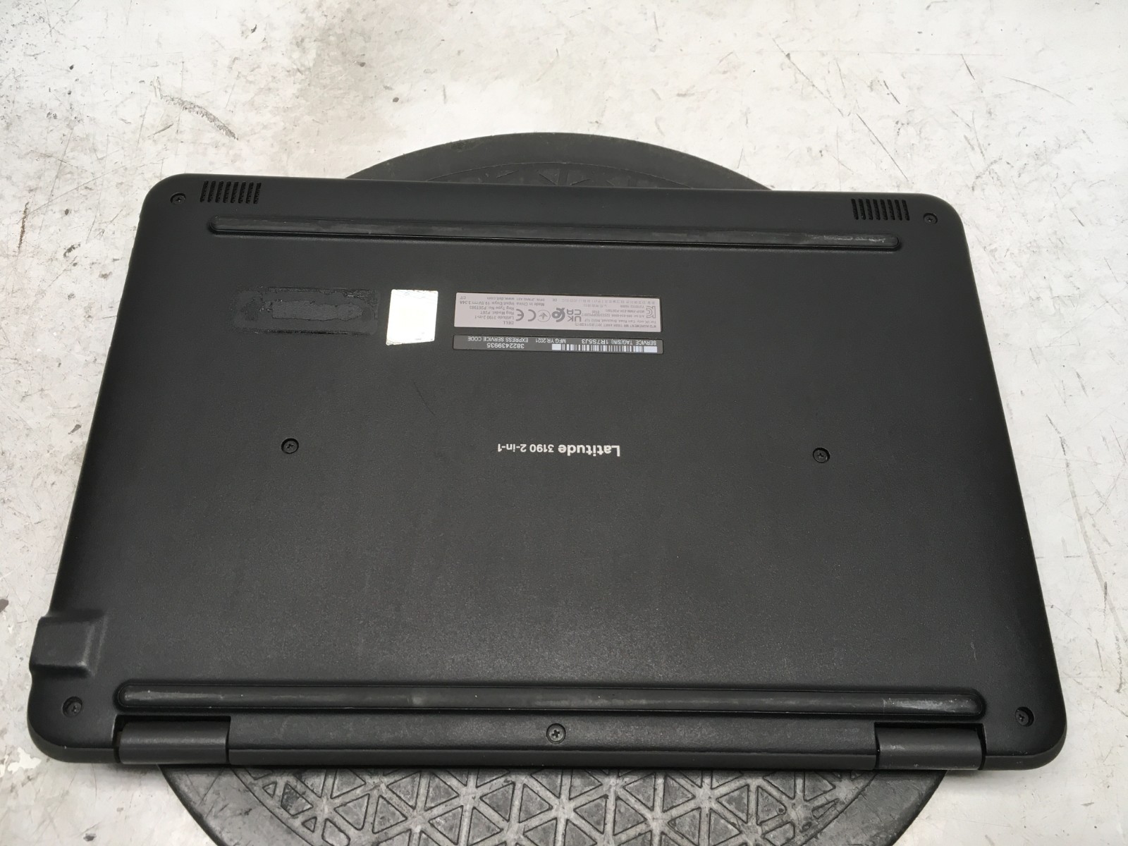 Dell Latitude 3190 2-In-1 Intel Celeron N4100 1.1GHz 4 GB NO HDD