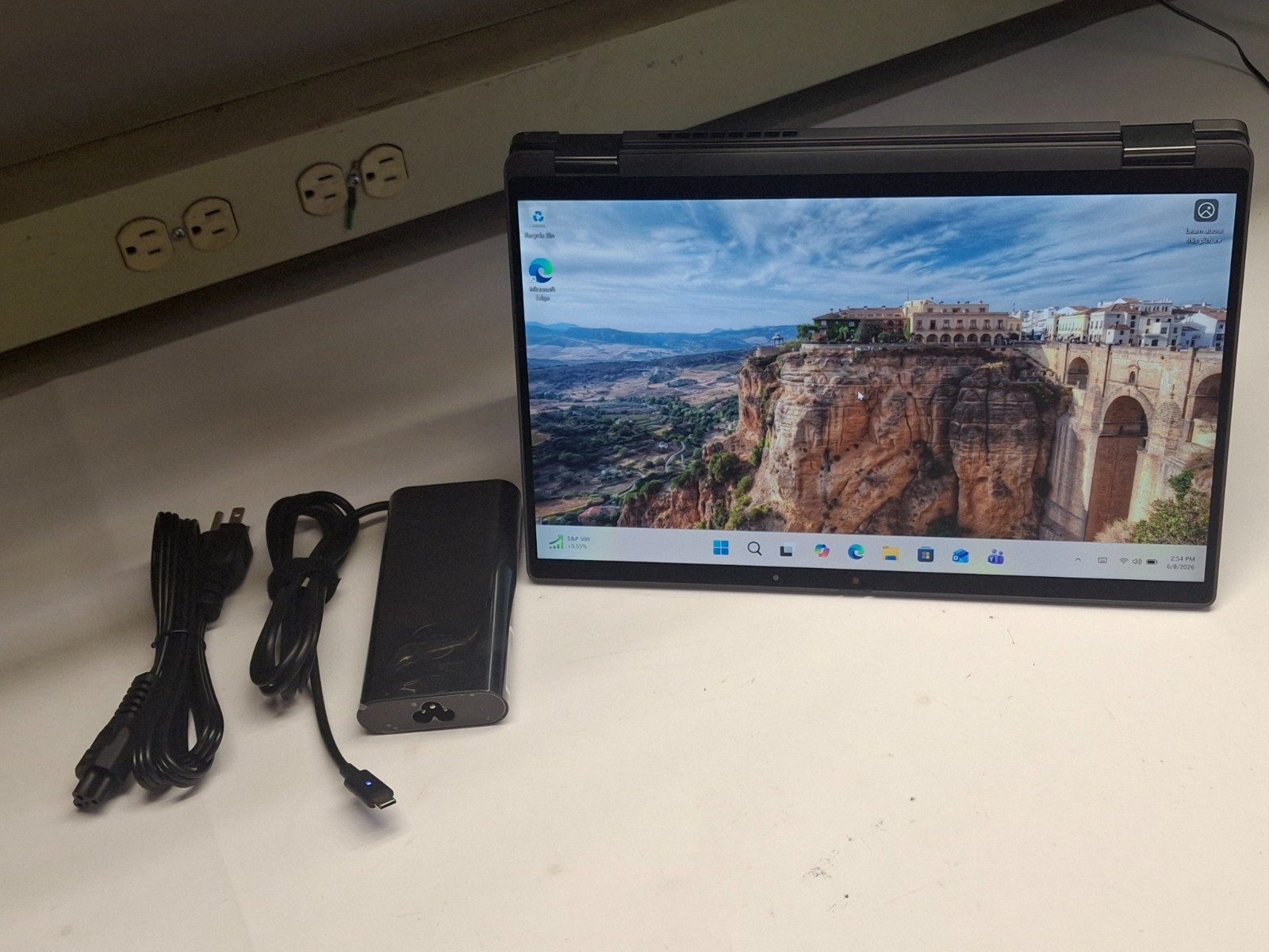Dell Latitude 7410 14″ 2-in-1 Touch Intel i7-10810U 32GB Ram 512GB NVMe Win11P