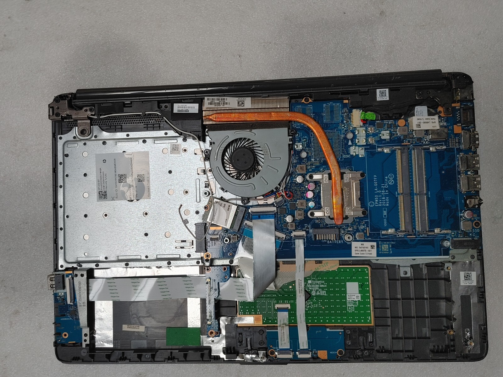 HP 250 G7 Notebook PC Core i5-8265U@1.60GHz, NO RAM ,NO HD FOR PARTS ONLY