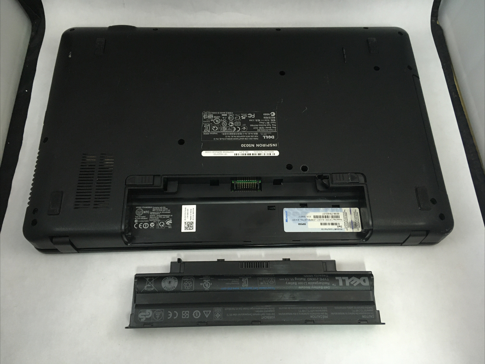 Dell Inspiron N5030 *For Parts/Repair* Black Pentium Laptop Win 7 *Not Working*