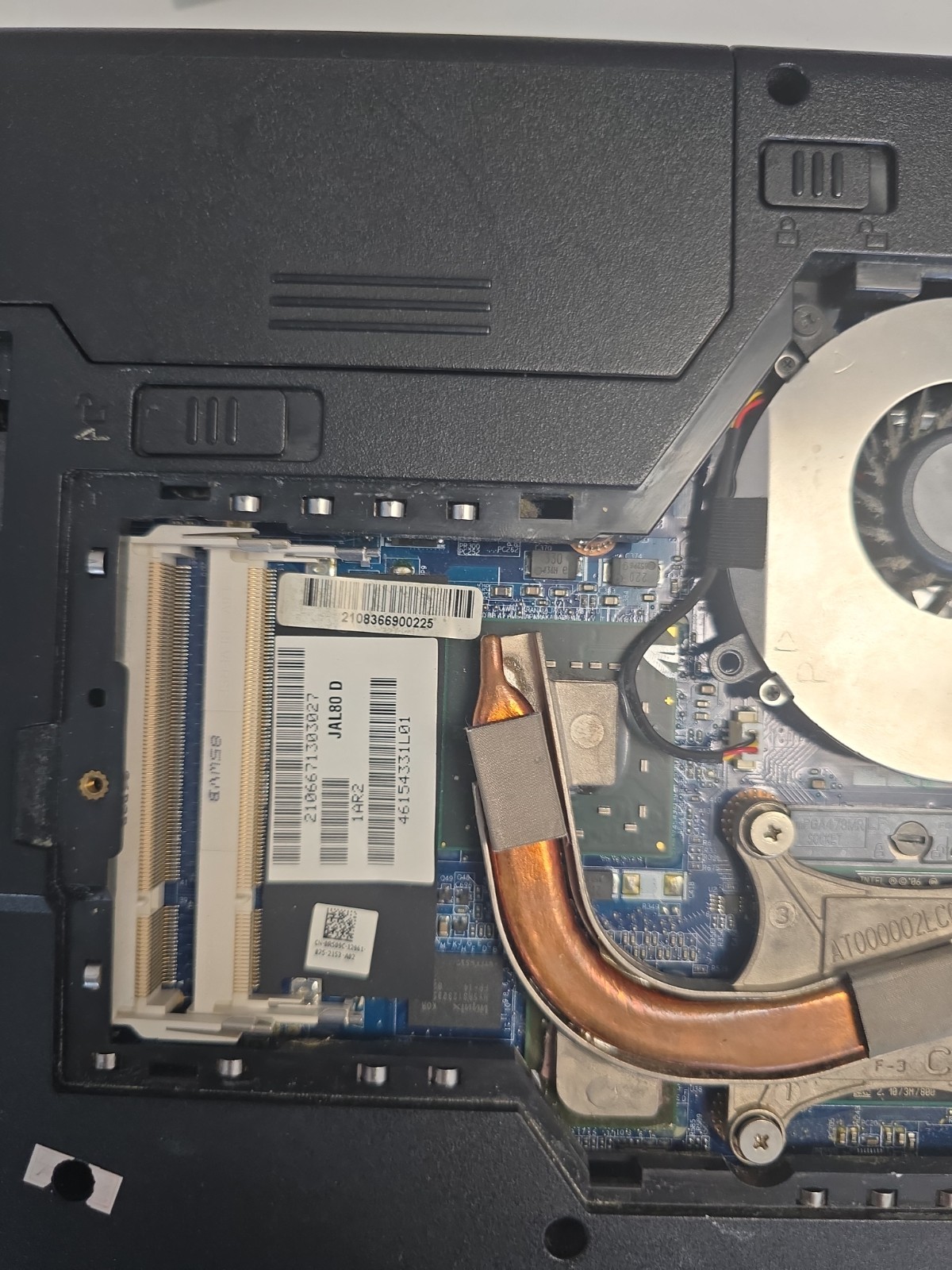 Dell Vostro 1310 Laptop T8100 4GB Fingerprint Original Power Supply Tested