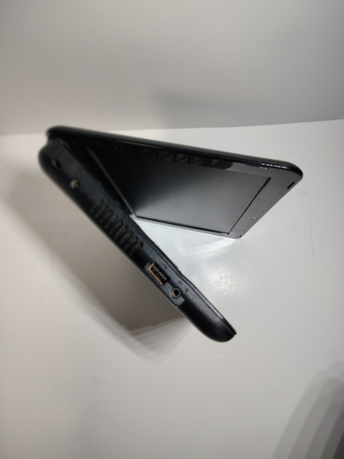 HP Compaq Mini 110 Intel Atom N270 1.6GHz 1gb RAM Model# 110c-1100DX Not Tested