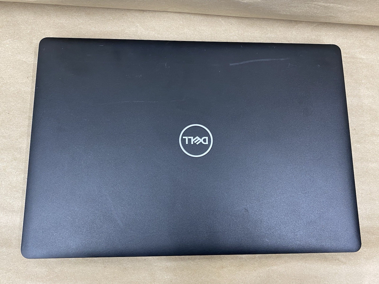 Dell Latitude 3590 – 15.5″ 1366×768 – i3-7130U – 8GB – 128GB SSD – Win 10 READ