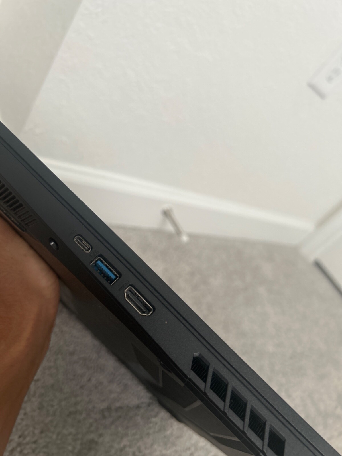 Acer Nitro 5 17.3″ (512 GB,Intel Core i5 10th Gen.,8GB) Laptop – Obsidian Black