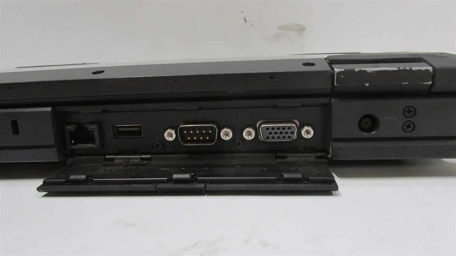 Dell Latitude 5414 i5-6300U 2.4GHz 8GB RAM 250GB m.2 14″ Windows 10 Pro COSM DMG