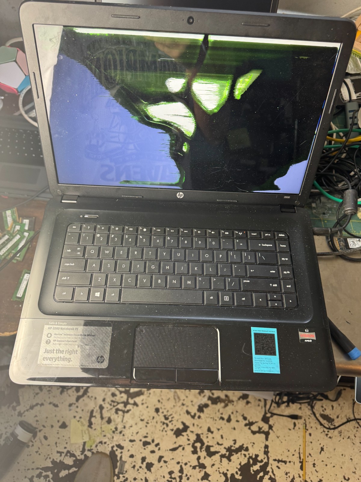 HP 2000 Notebook AMD E-Series, 2GB RAM Laptop for Parts/Repair #5148