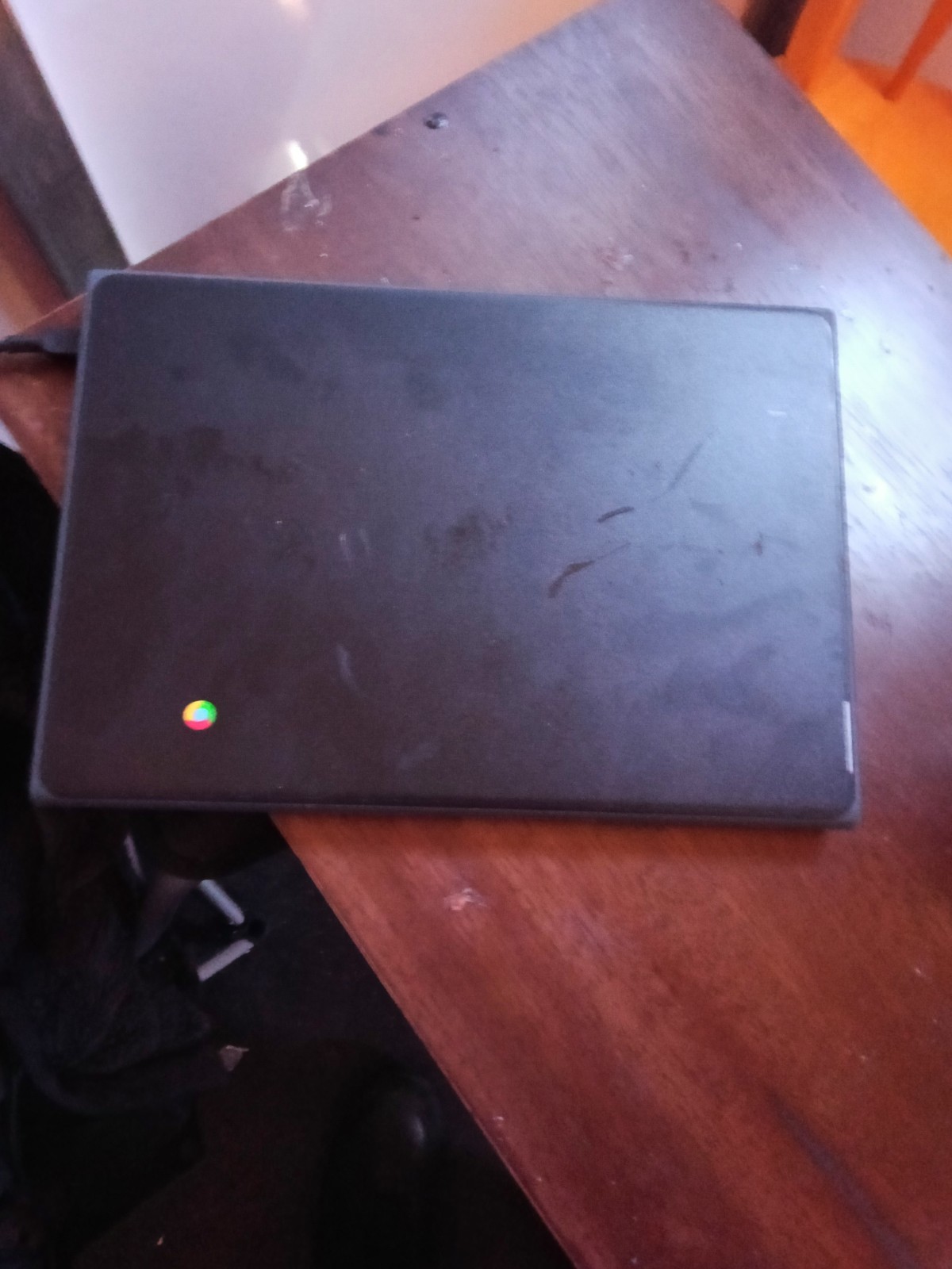 Lenovo Chromebook Laptop Less Than 12 in Black USB-C Wi-Fi Webcam,charger includ