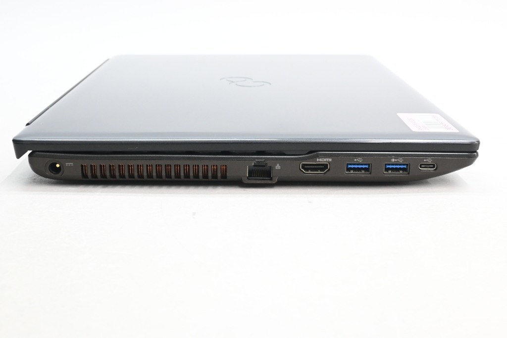 Fujitsu LIFEBOOK AH53/E3 Core i7-1165G7 8GB 1TB SSD BD-RE 15.6″ Win11 Black