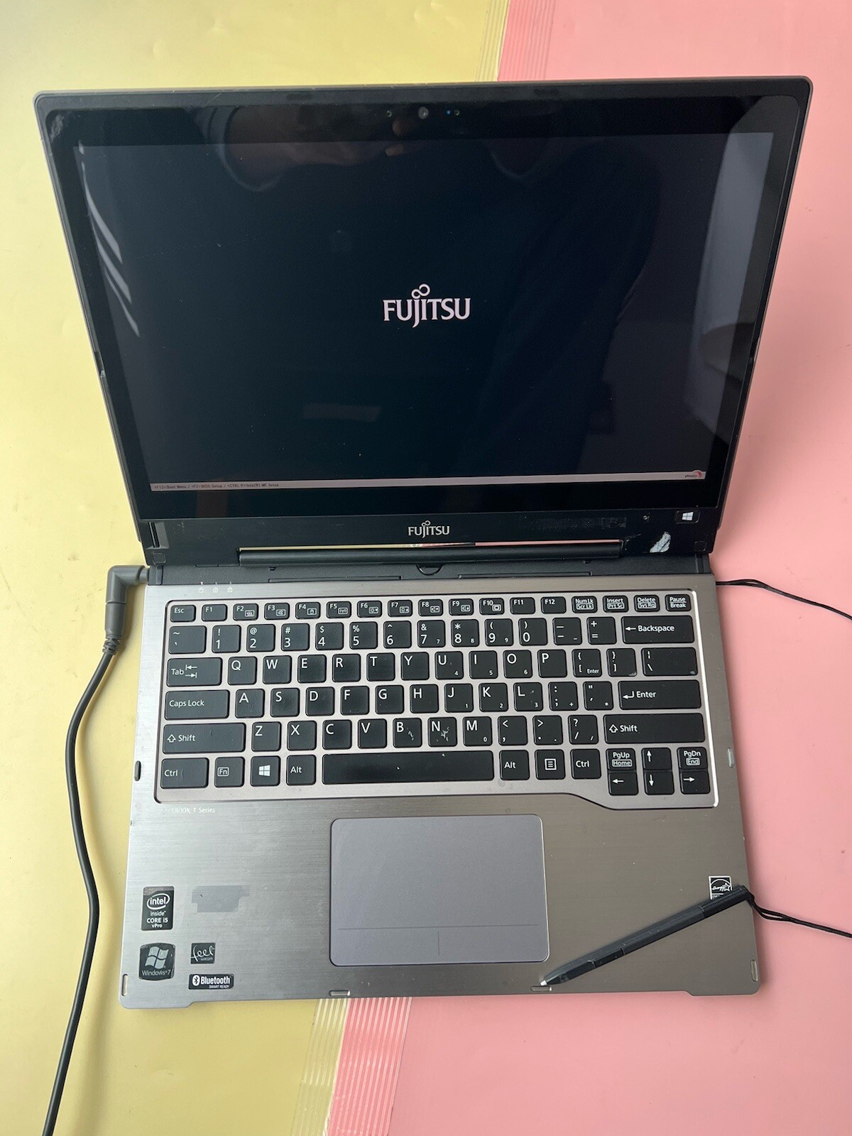 FUJITSU LIFEBOOK T904 (2 IN 1)Core i5-4300U 8GB RAM 0GB SSD WEBCAM TOUCHSCREEN