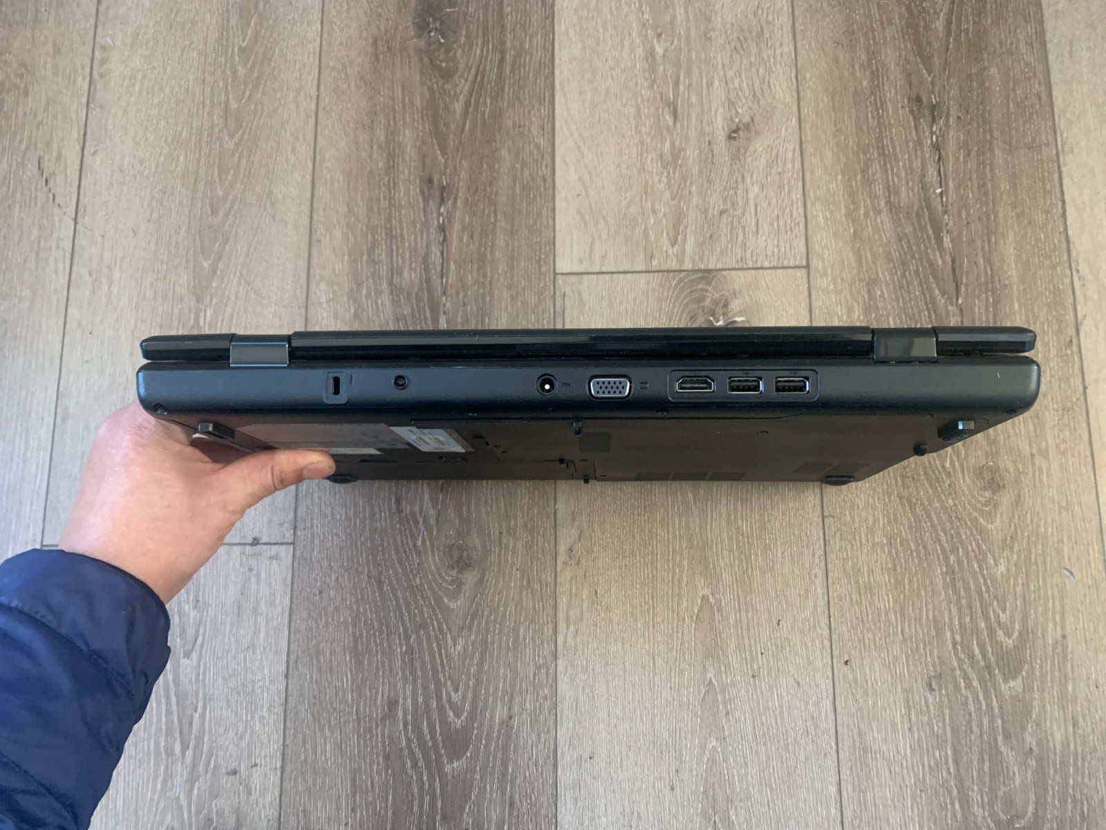 MIS A6200 MS-1681 15.6” Intel Core i3 M370 2.40GHz 4GB RAM 320GB HDD Win 10 Pro