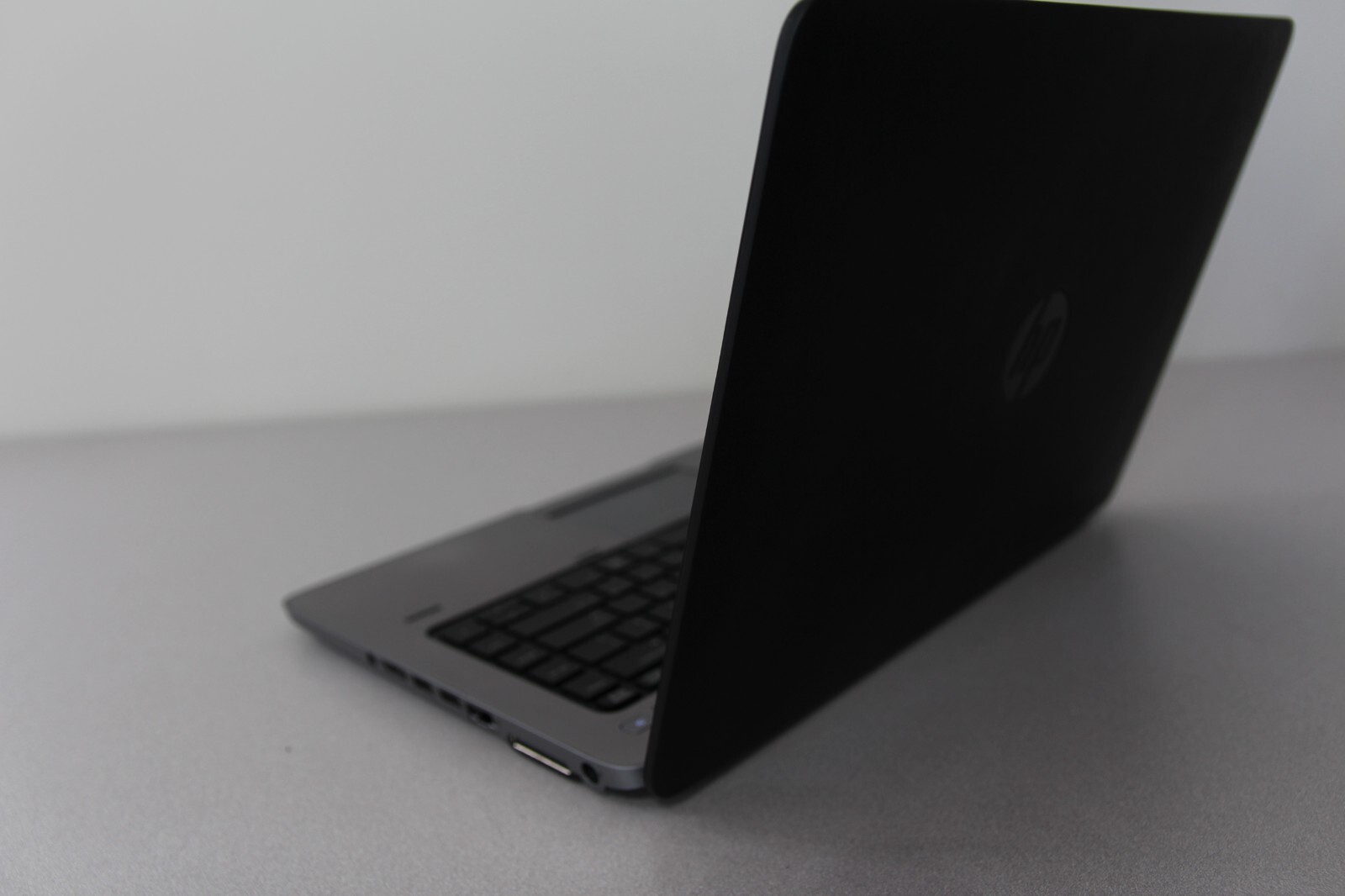 HP EliteBook 840 G1 14″ Intel Core i7-4600U 2.70GHz 8GB RAM 180GB SSD Win10pro