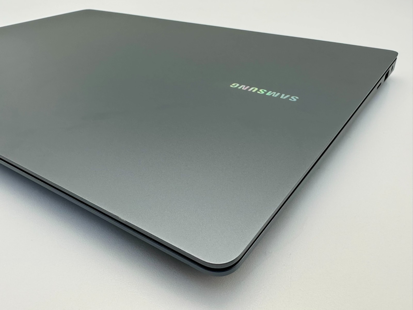 Samsung Galaxy Book4 Ultra NP960XGL 16″ Core Ultra 7 16GB RAM 1TB #15