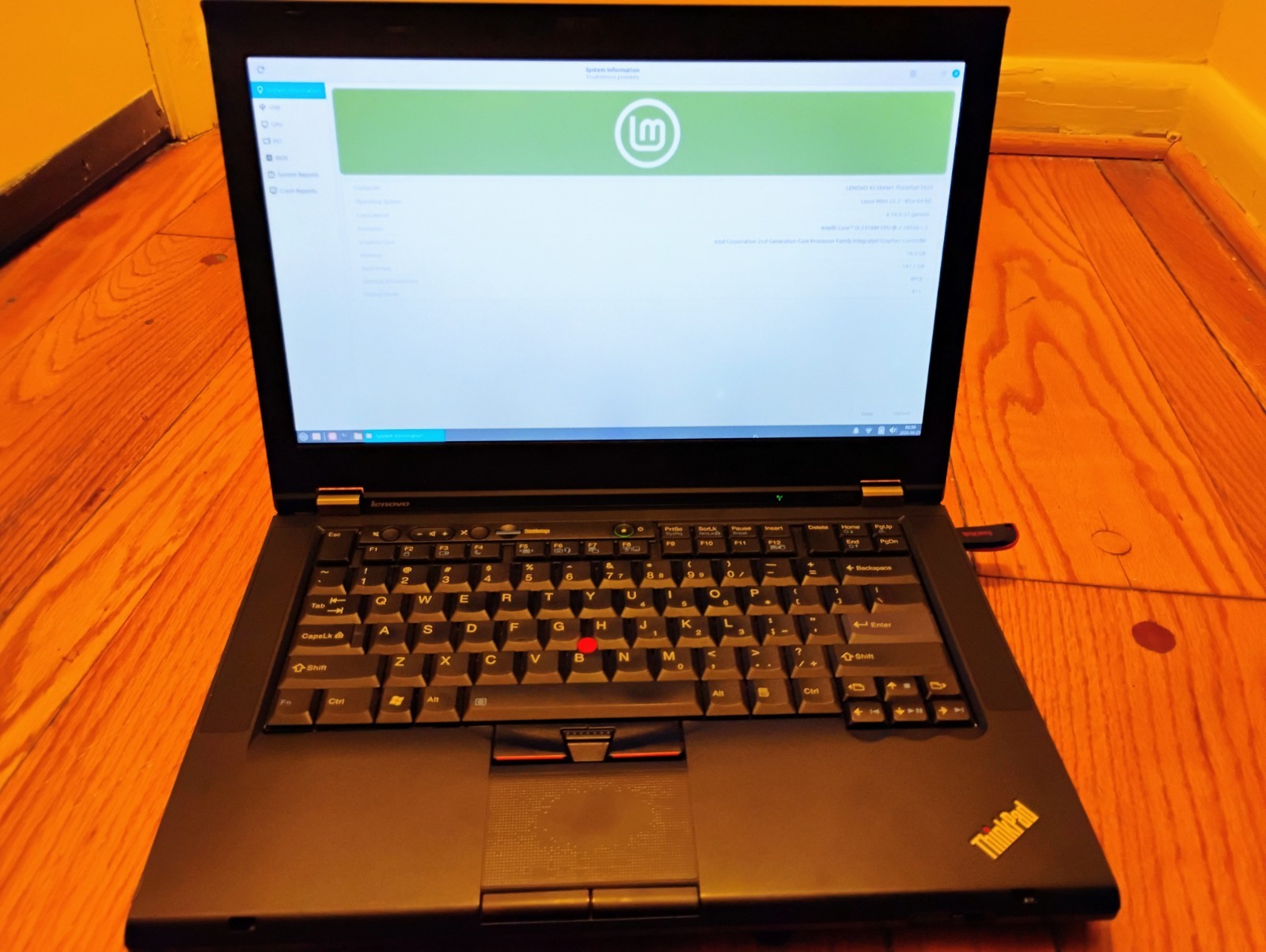 Lenovo T420i Laptop: i3-2130M, 16GB Ram, 128GB SSD, Webcam, Linux Mint