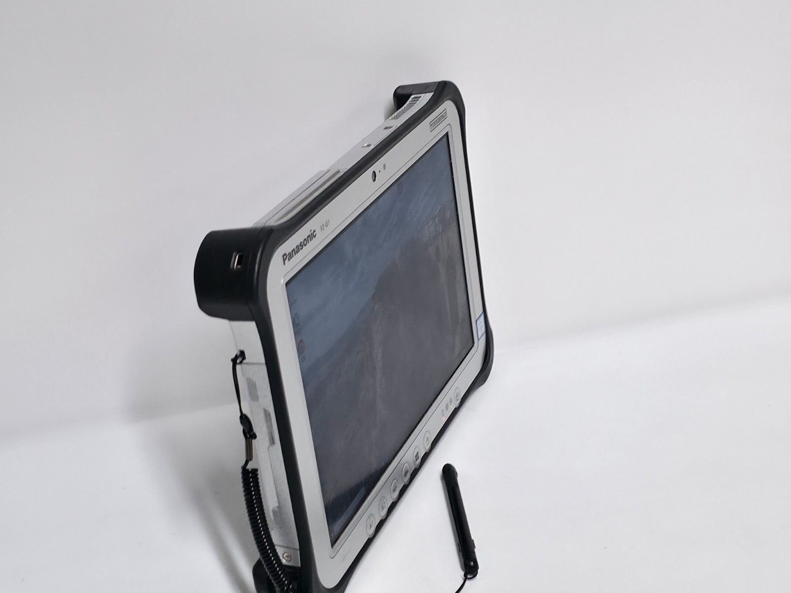 PANASONIC TOUGHPAD FZ-G1 MK5 | 10.1″ WUXGA i5-7300U 256GB SSD 8GB GPS HDMI LTE