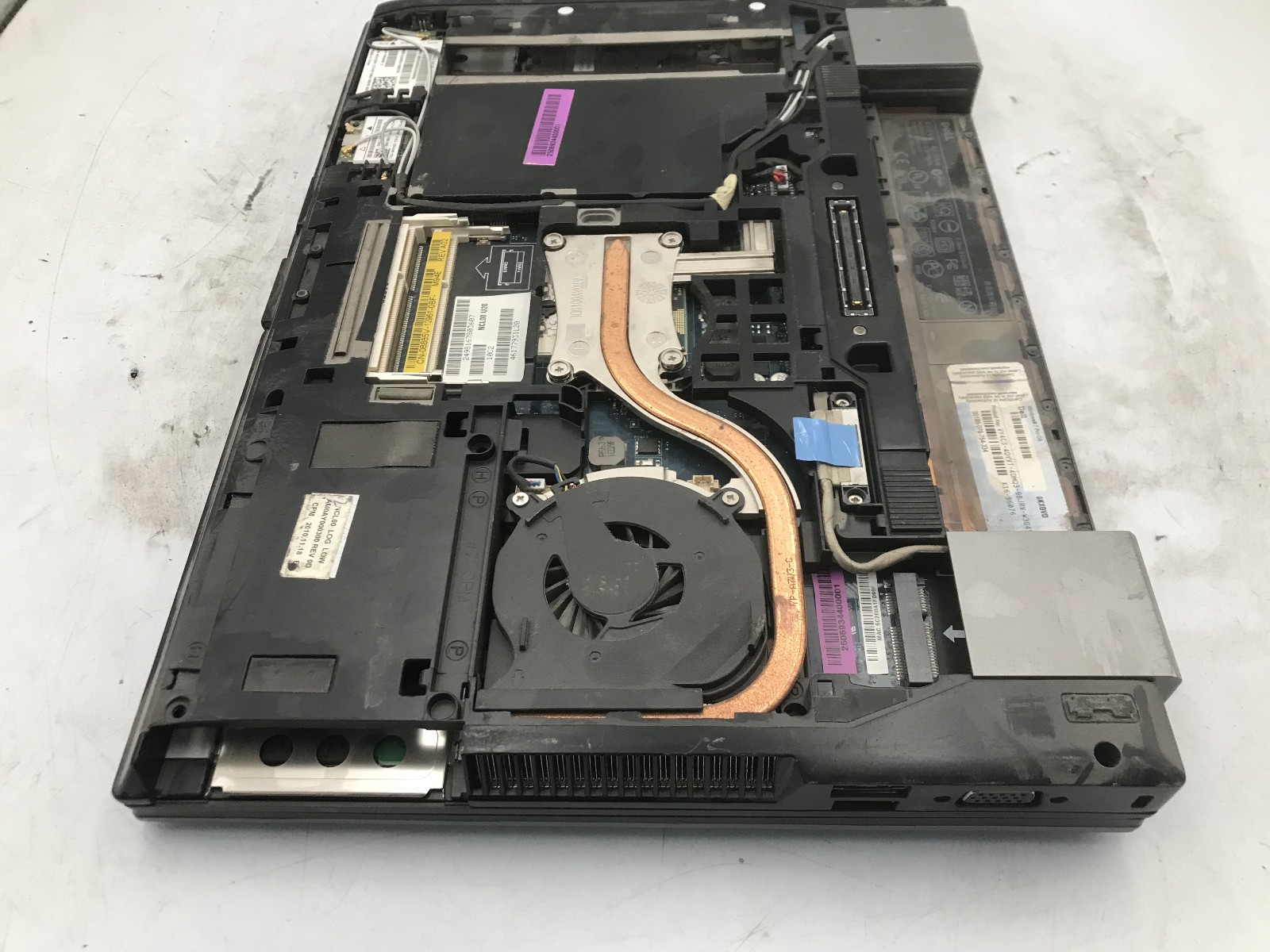 DELL LATITUDE E6410 – BOOTS TO BIOS – INTEL I5 M580 – NO RAM – READ DESCRIP – BB