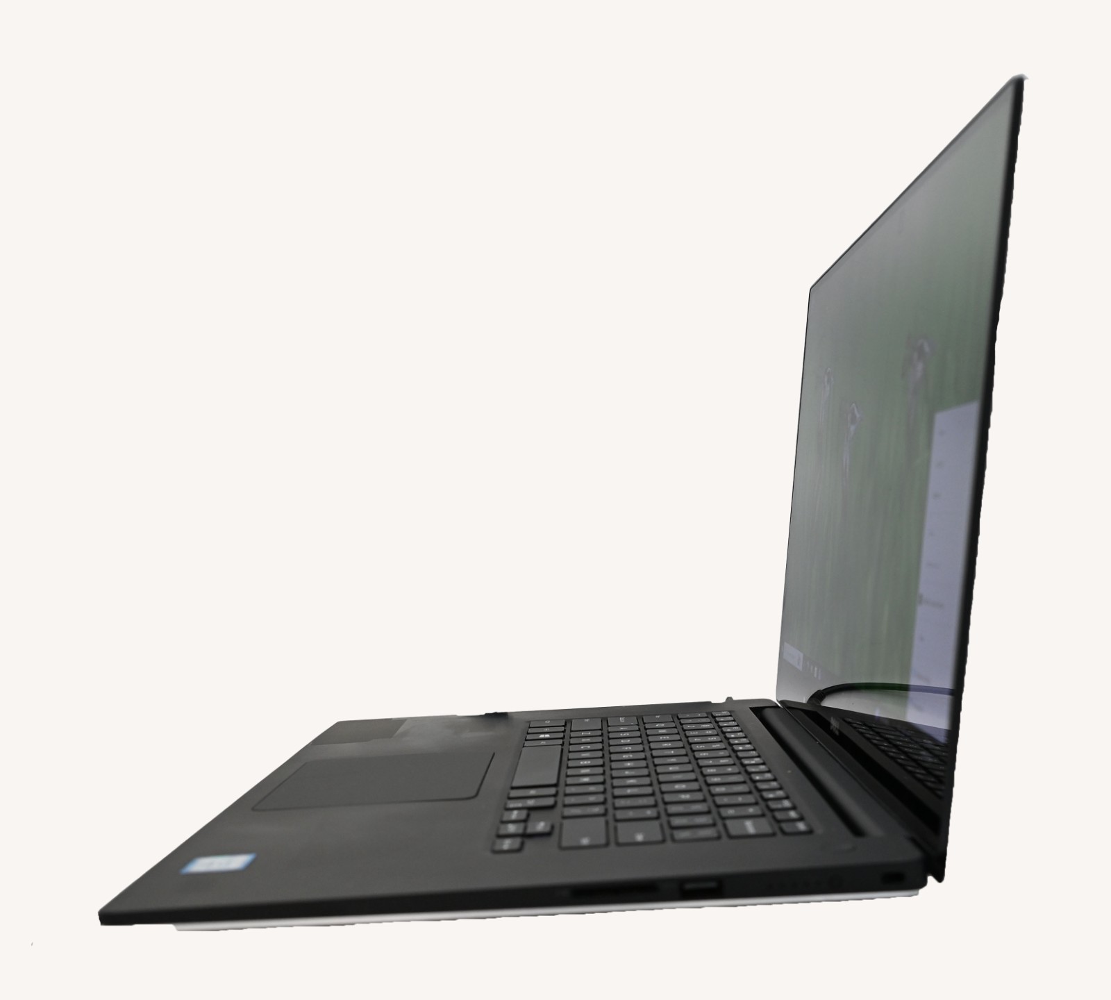 Dell Precision 5520 i7-7820HQ 2.9GHz 16GB RAM 128GB SSD Windows 10 Pro