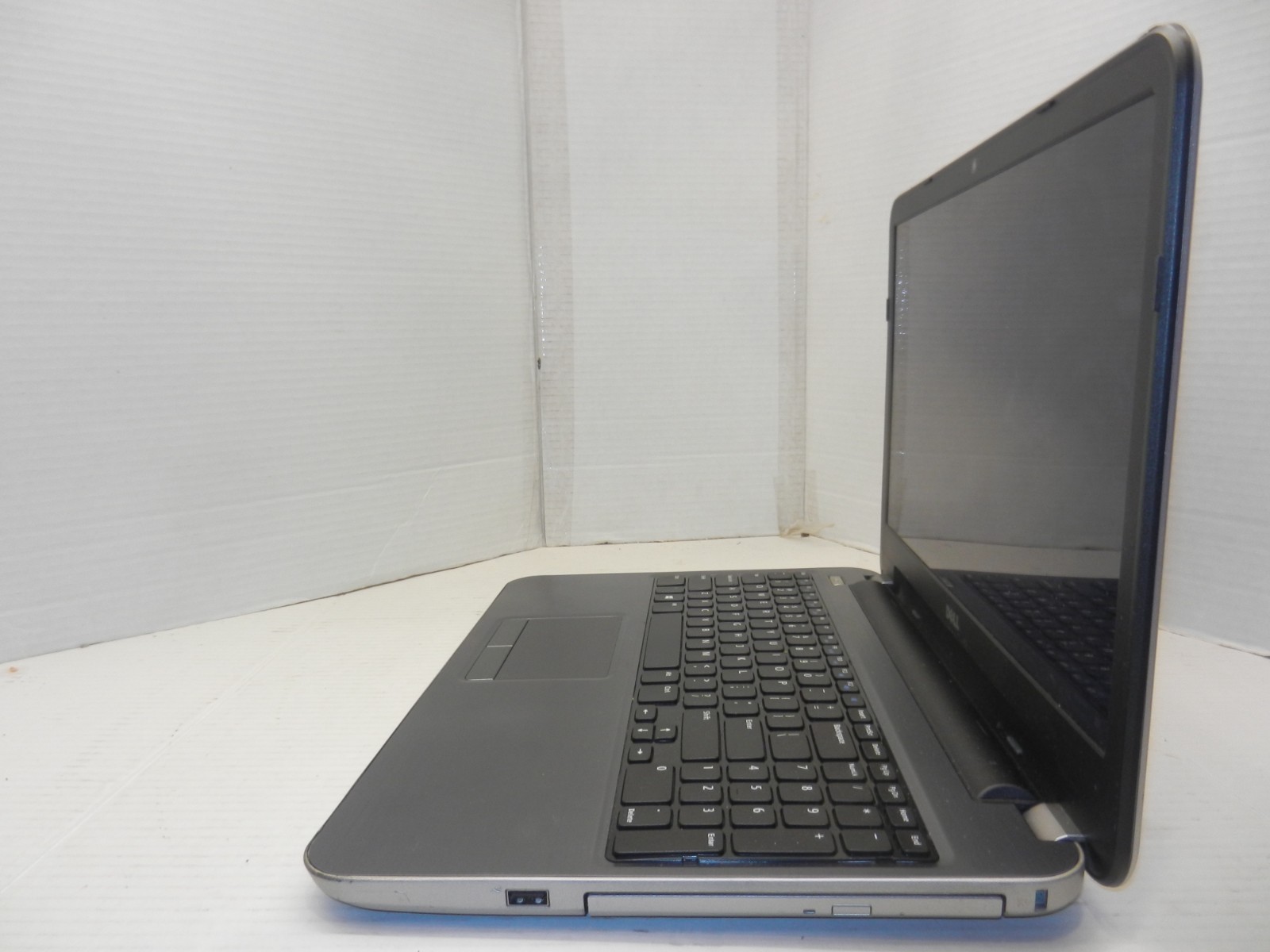 DELL INSPIRON 15R 5537 15.6″ CORE i5-4200U@1.6GHZ 4GB RAM 256GB SSD WINDOWS 10 A